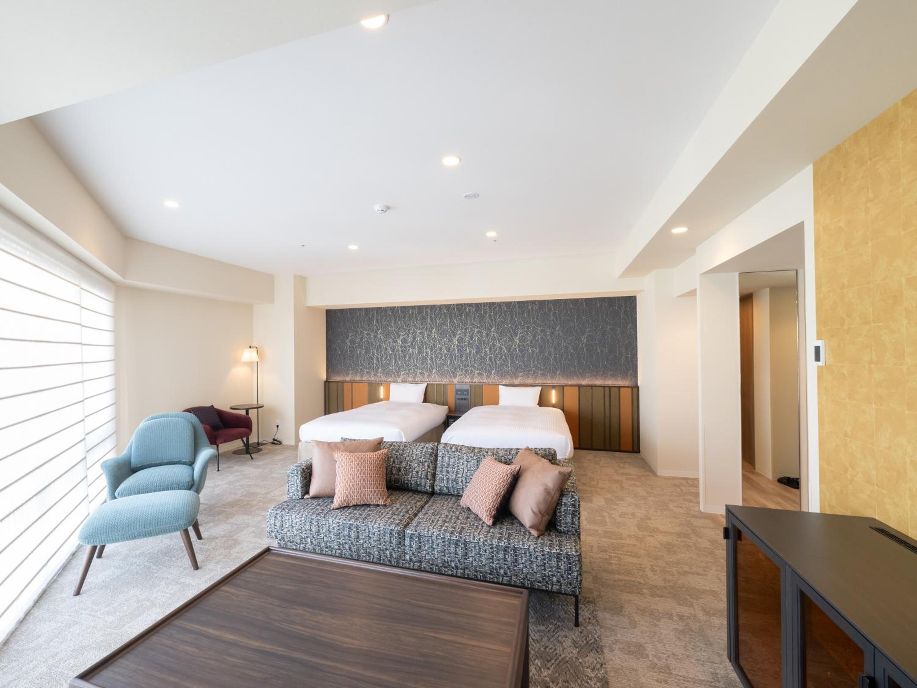 Premier Twin Room with Extra Bed - Photo 3