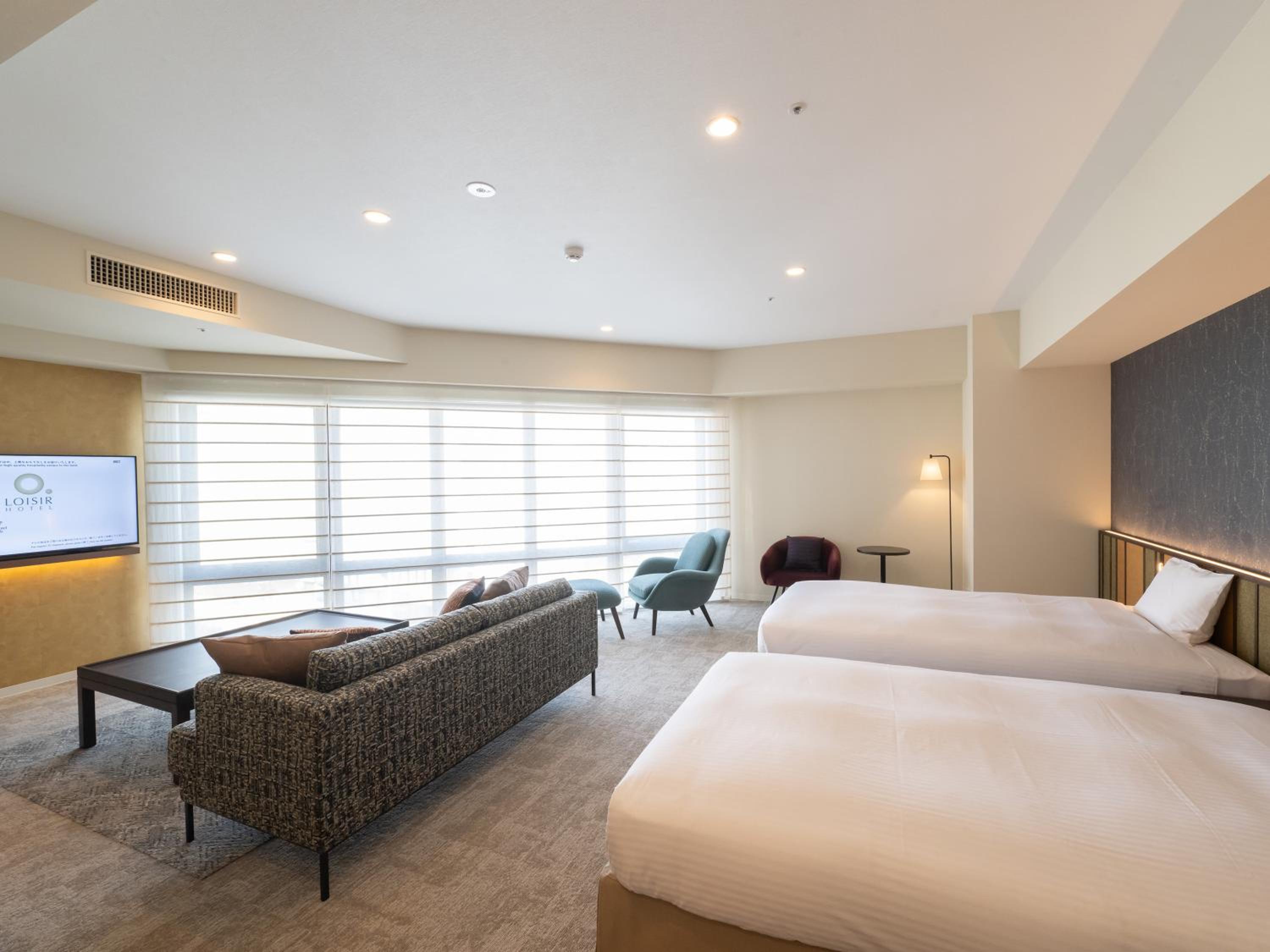 Premier Twin Room with Extra Bed - Photo 4