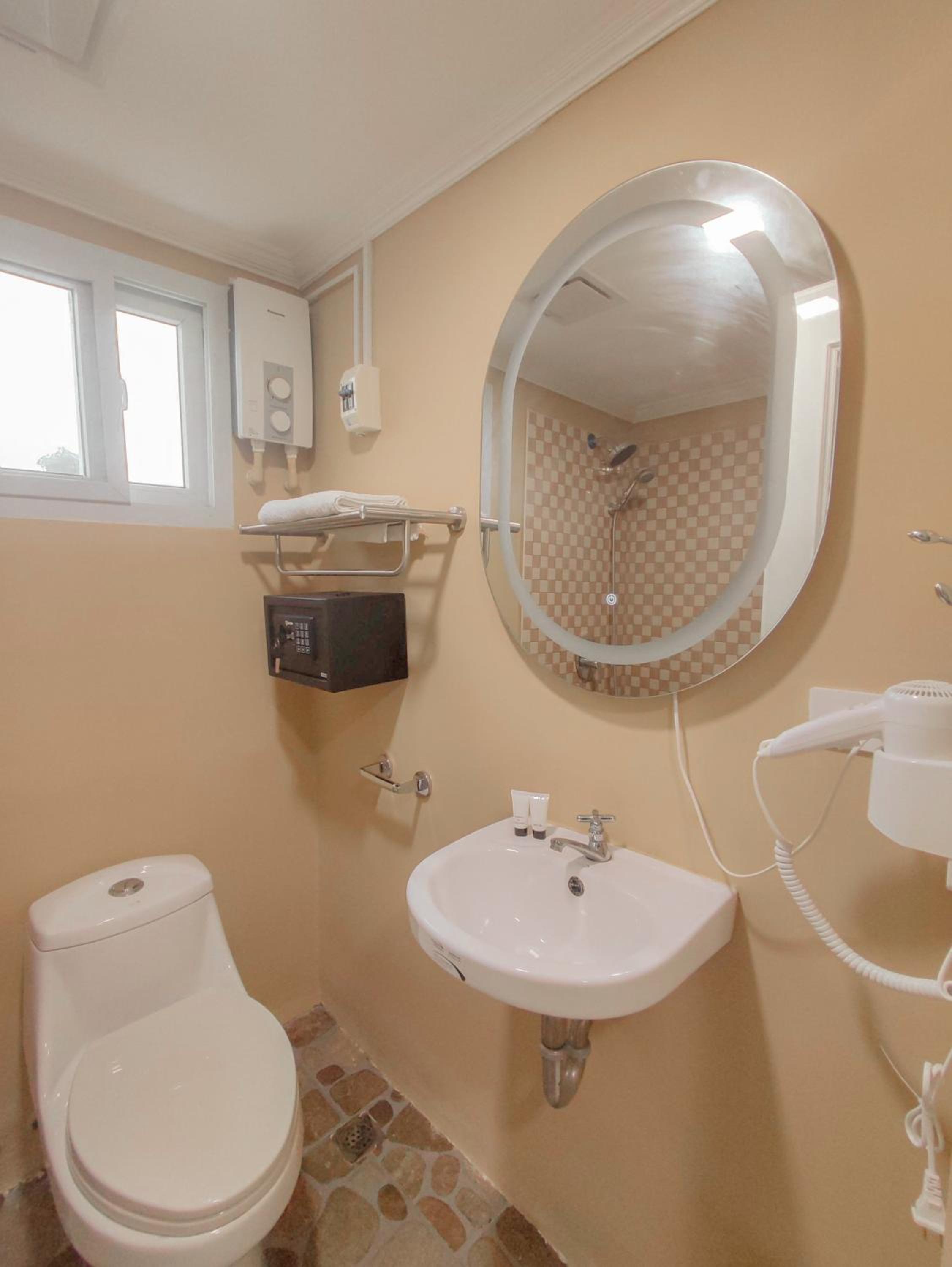 Double Room with Balcony photo 2