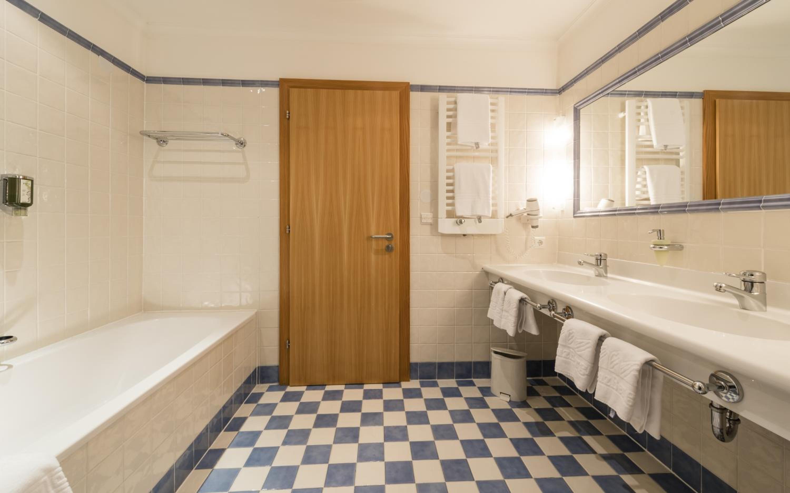 Junior Suite - Photo 3