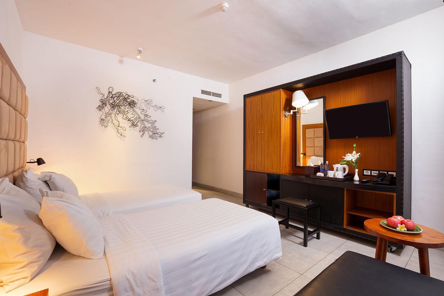 Deluxe Double or Twin Room with Pool View photo 2