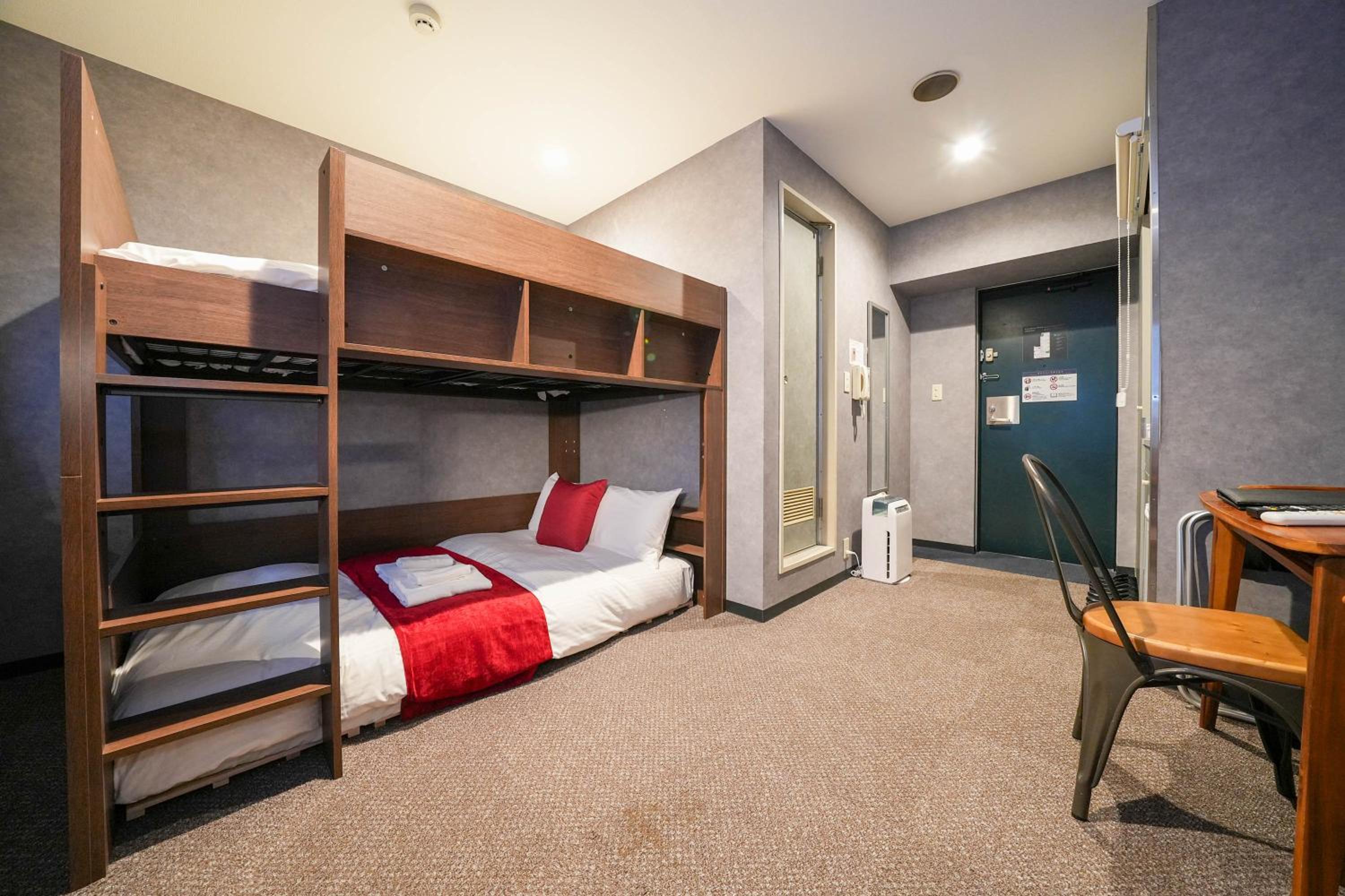 Deluxe Family Room - Photo 14