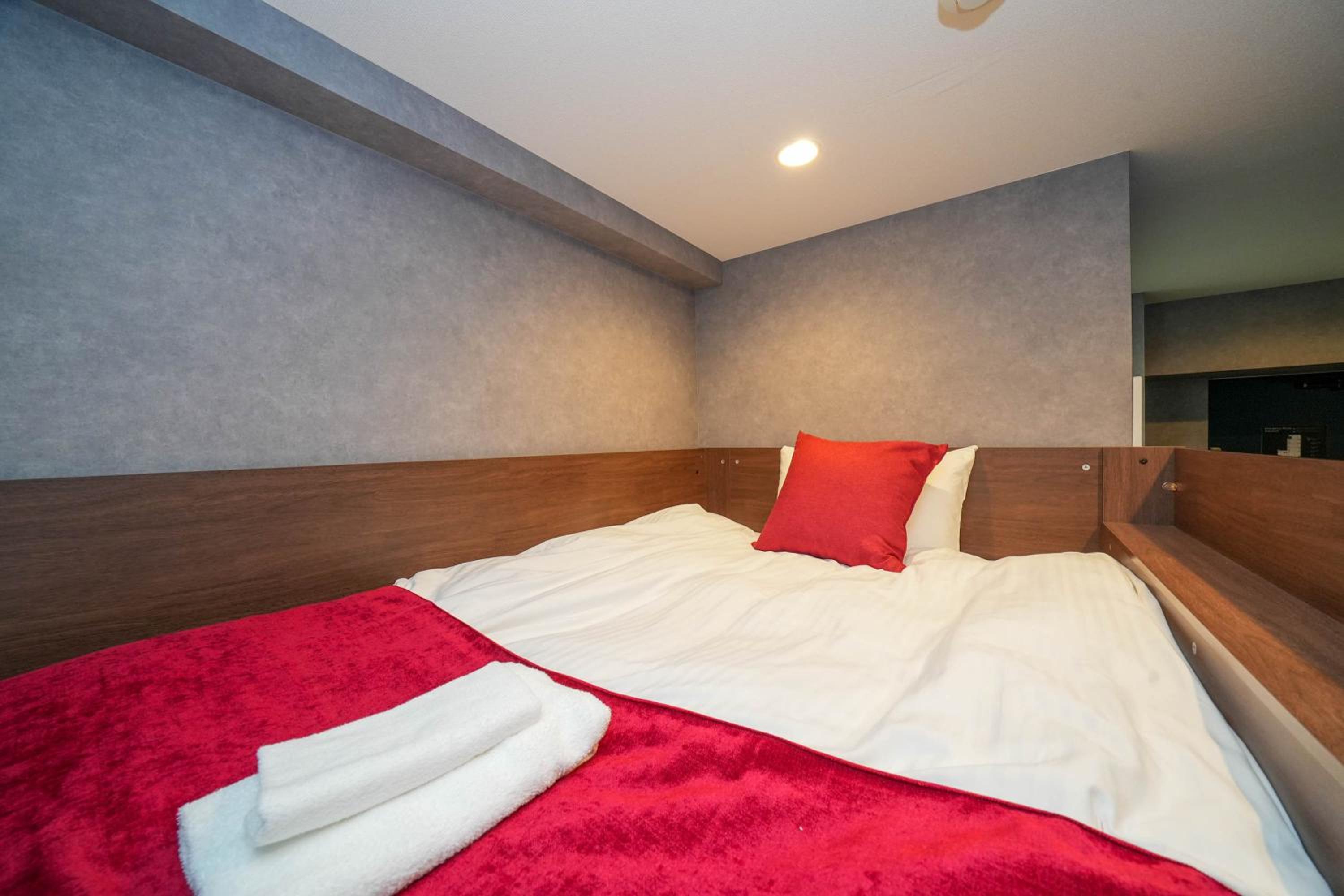 Studio Apartment - Photo 11