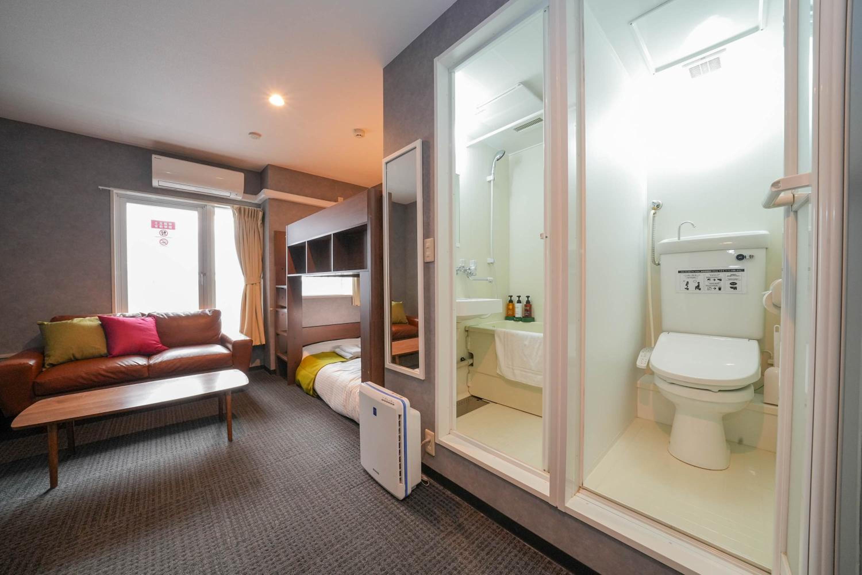 Studio Apartment - Photo 8