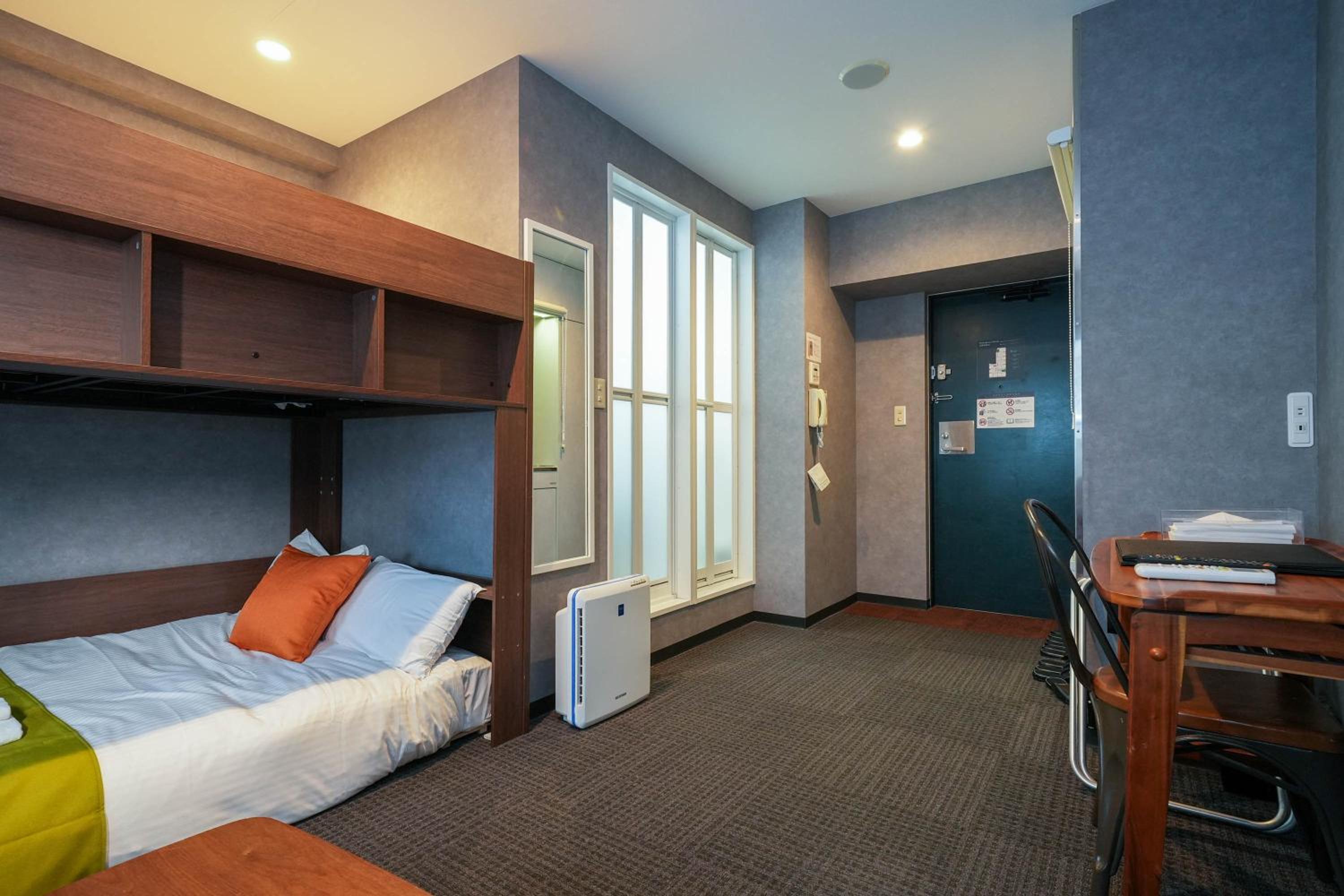 Studio Apartment - Photo 4