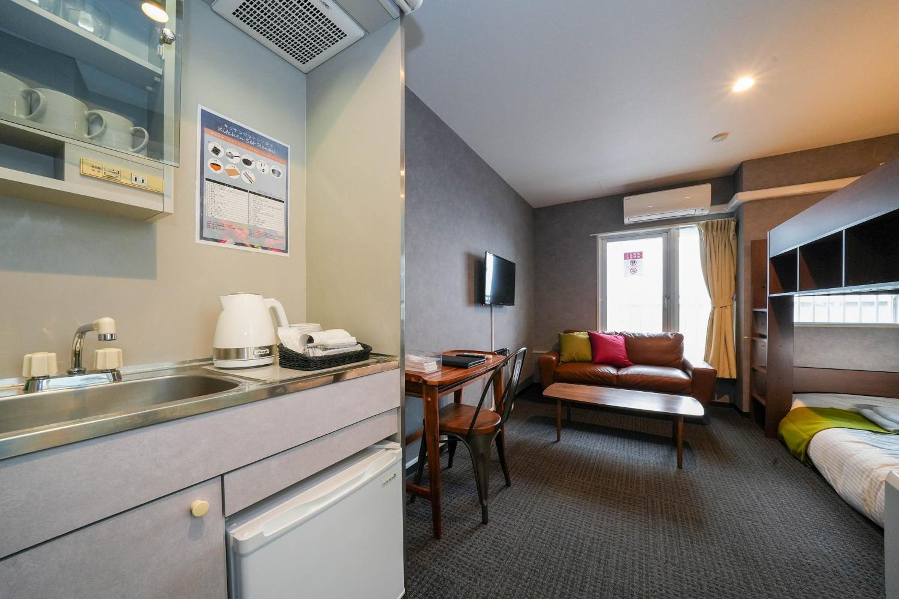 Studio Apartment - Photo 3