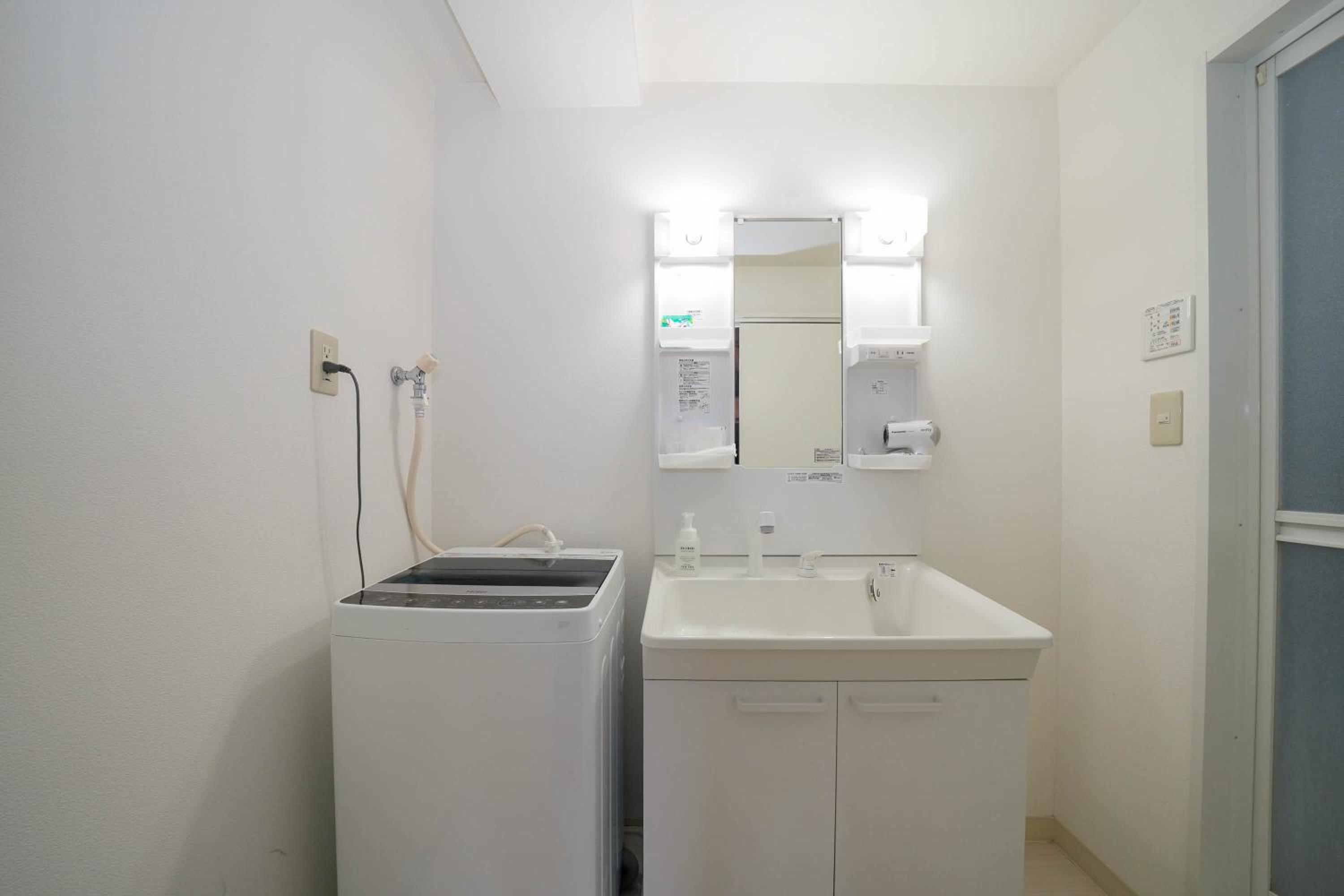 Deluxe Family Suite - Photo 6