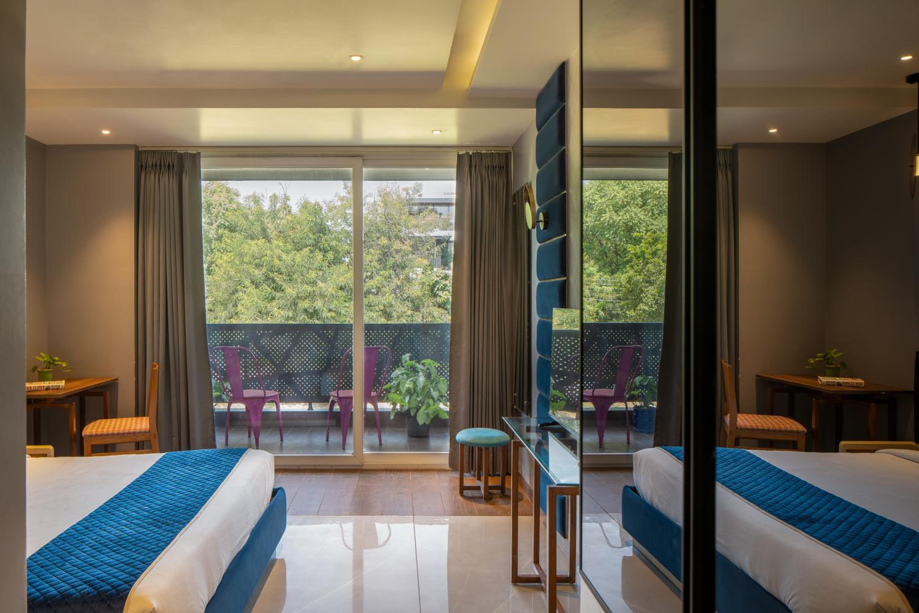 Deluxe Twin Room - Photo 8
