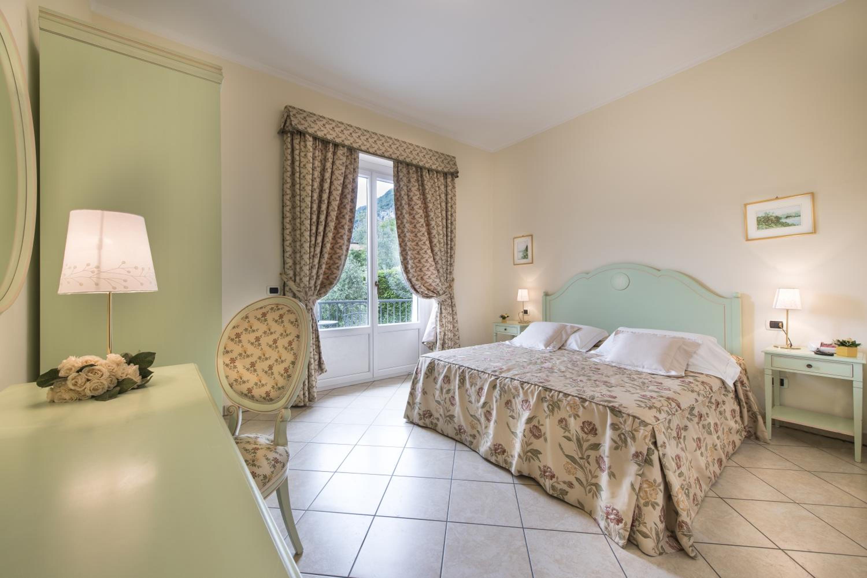 Double Room with Terrace and Garden View