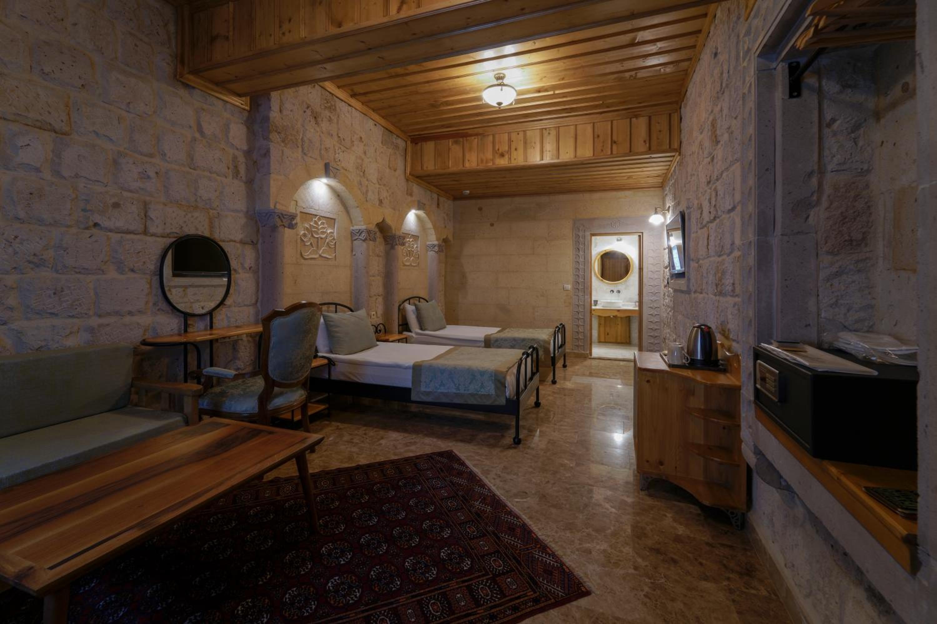 Stone Twin Room with Garden View - Photo 13