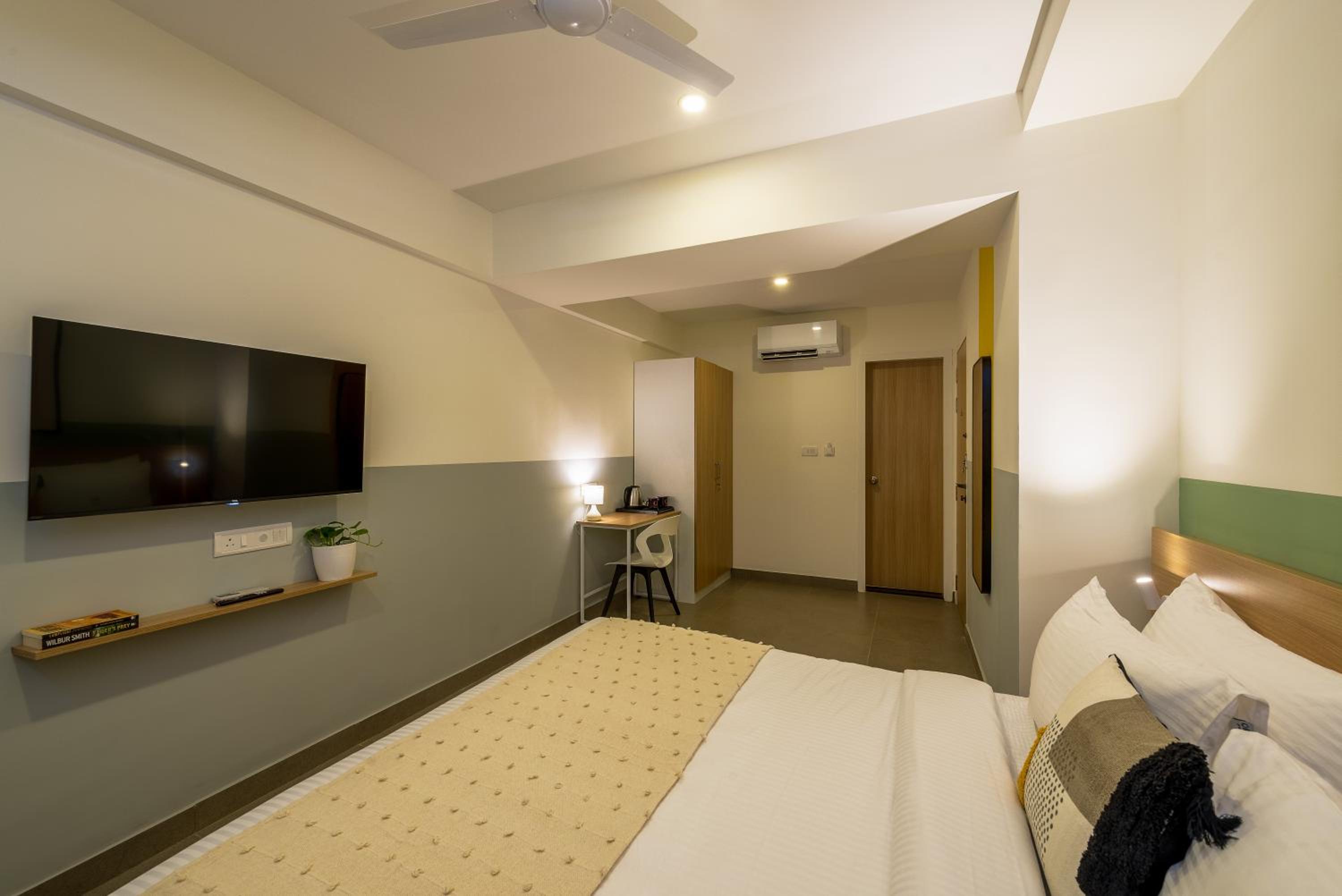 Standard Double Room - Photo 7