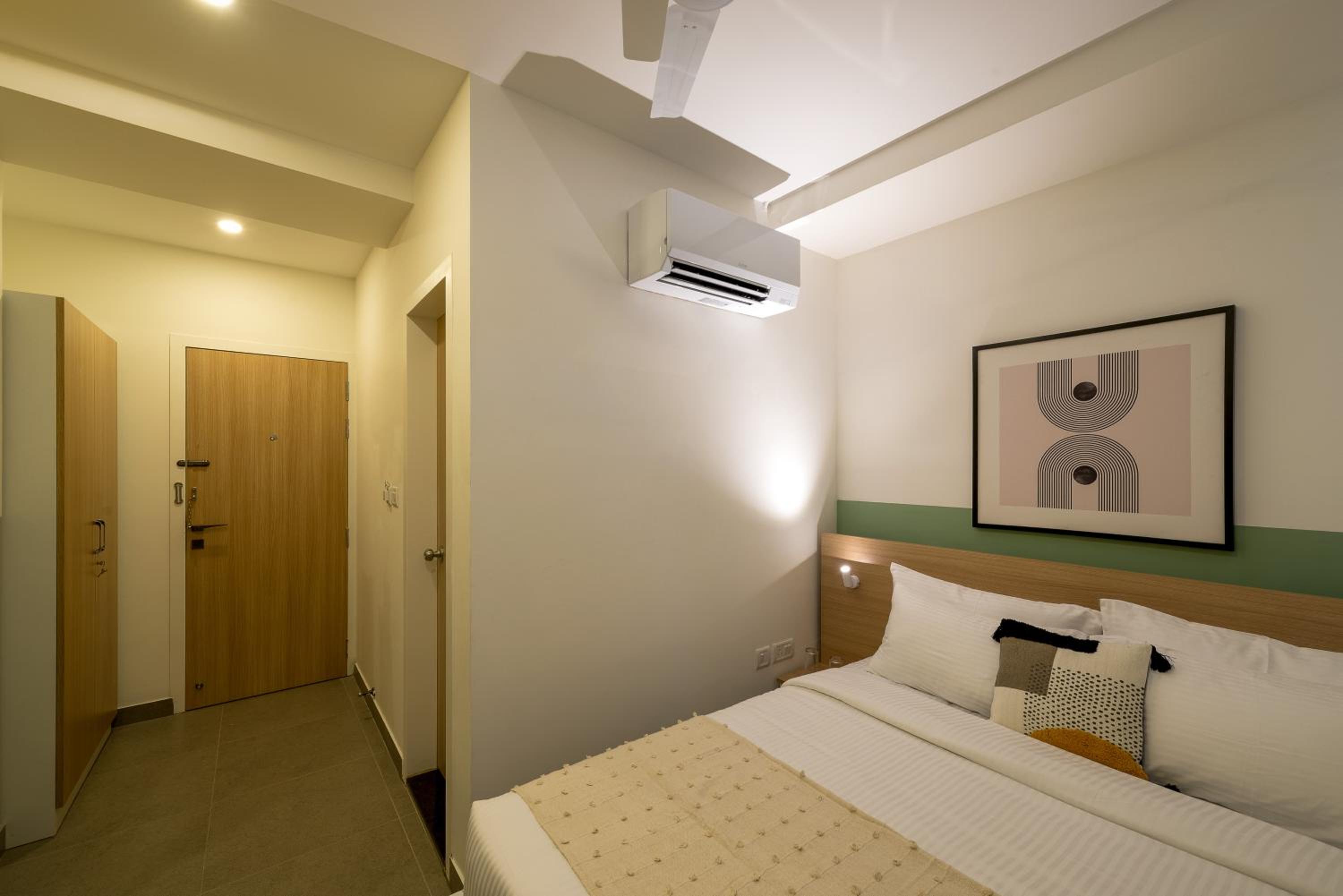 Standard Double Room - Photo 4
