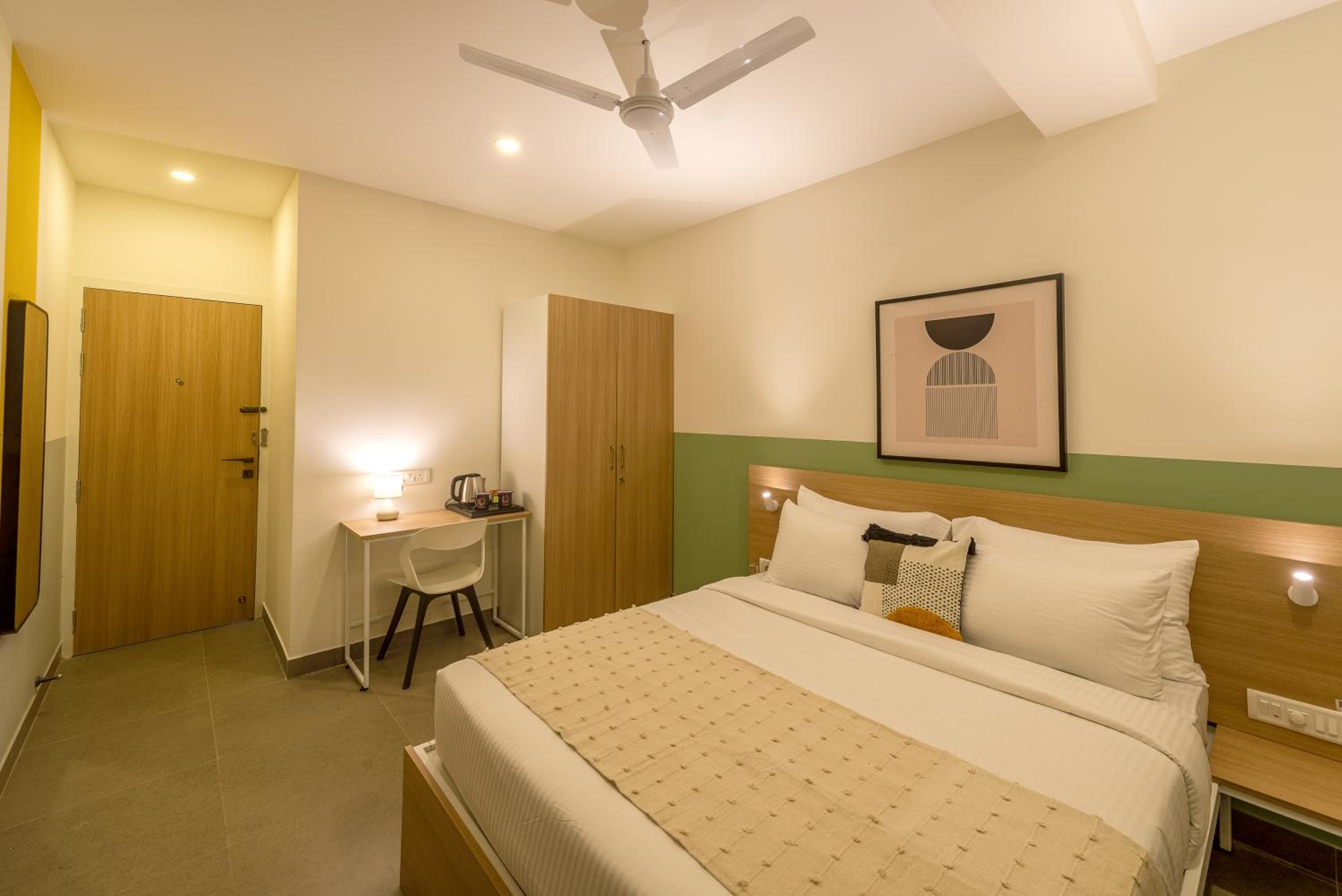 Standard Double Room - Photo 14