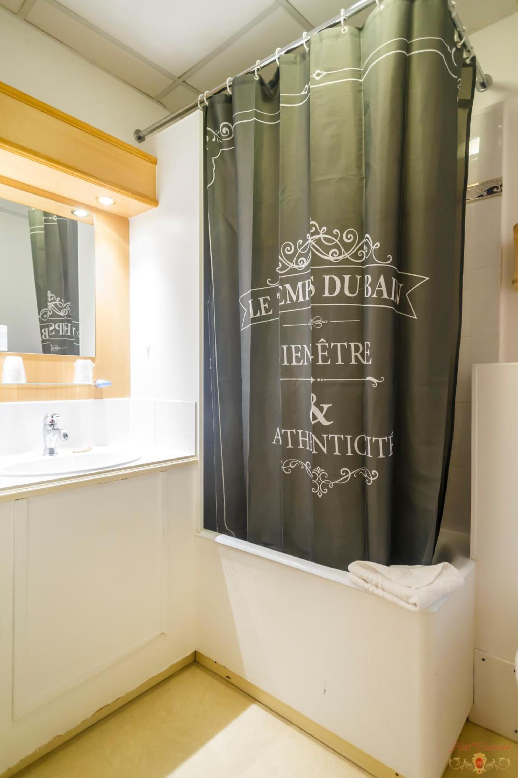 Deluxe Double Room - Photo 7