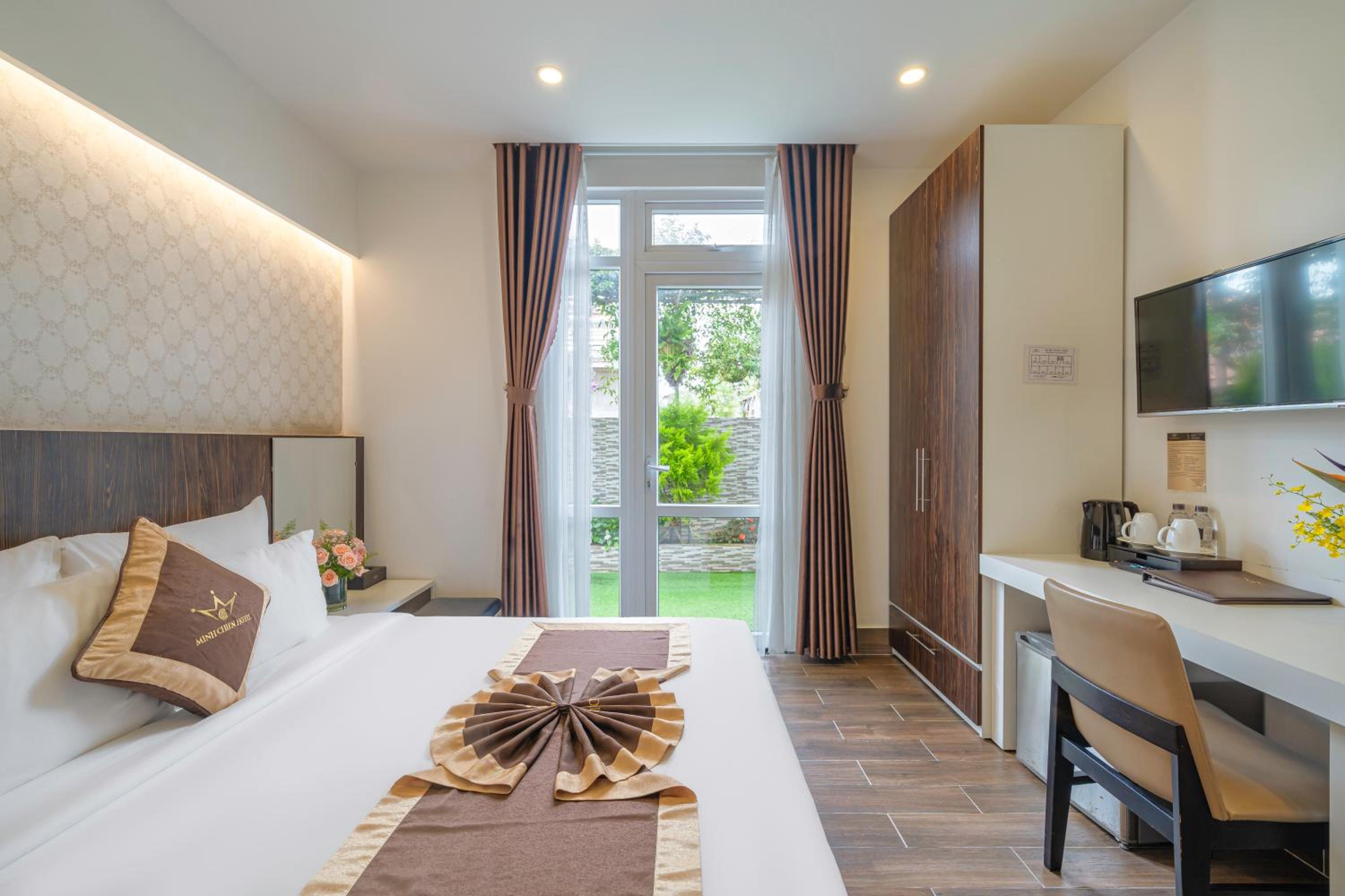 Deluxe Double Room - Photo 12
