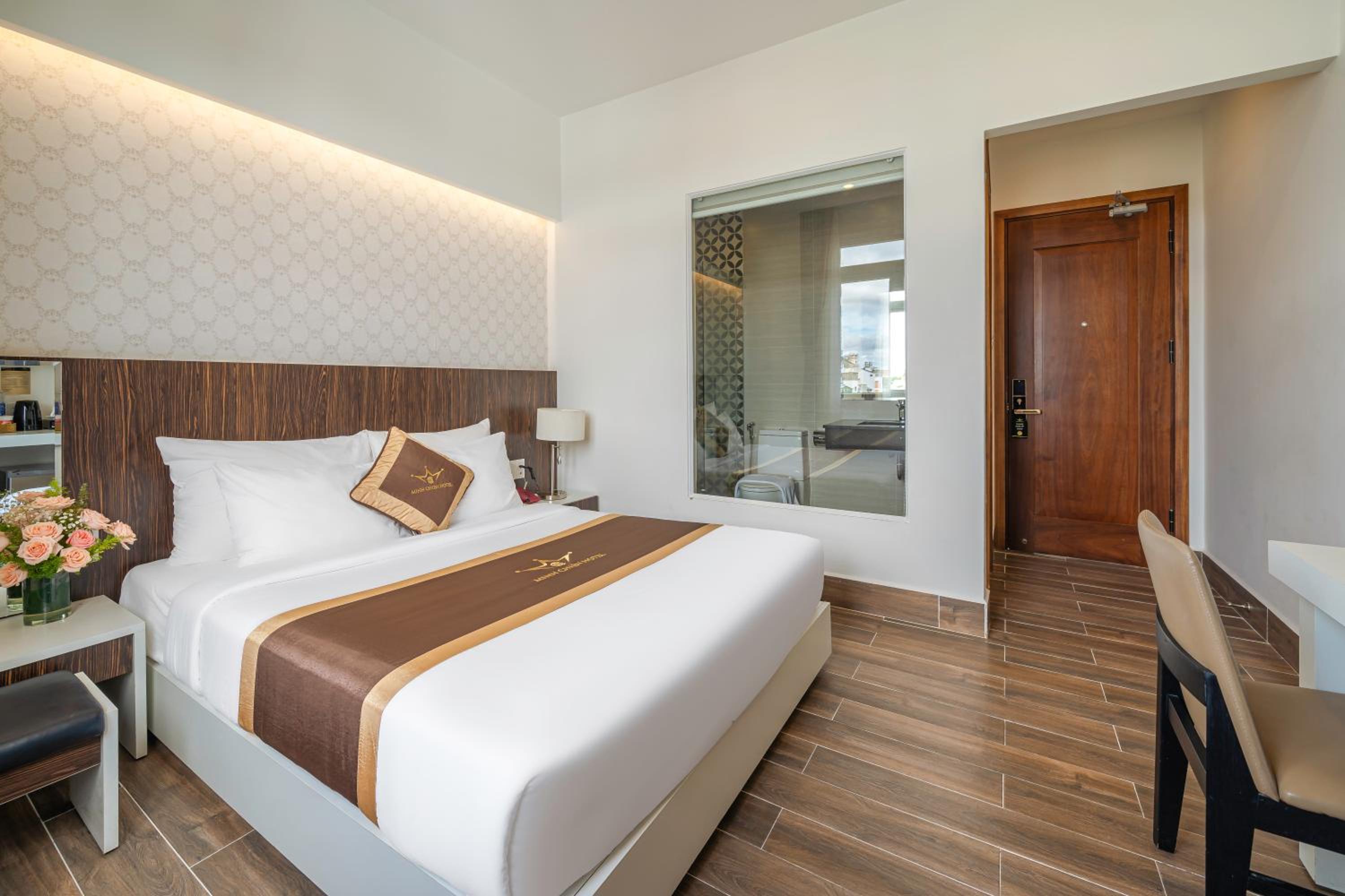 Deluxe Double Room - Photo 11
