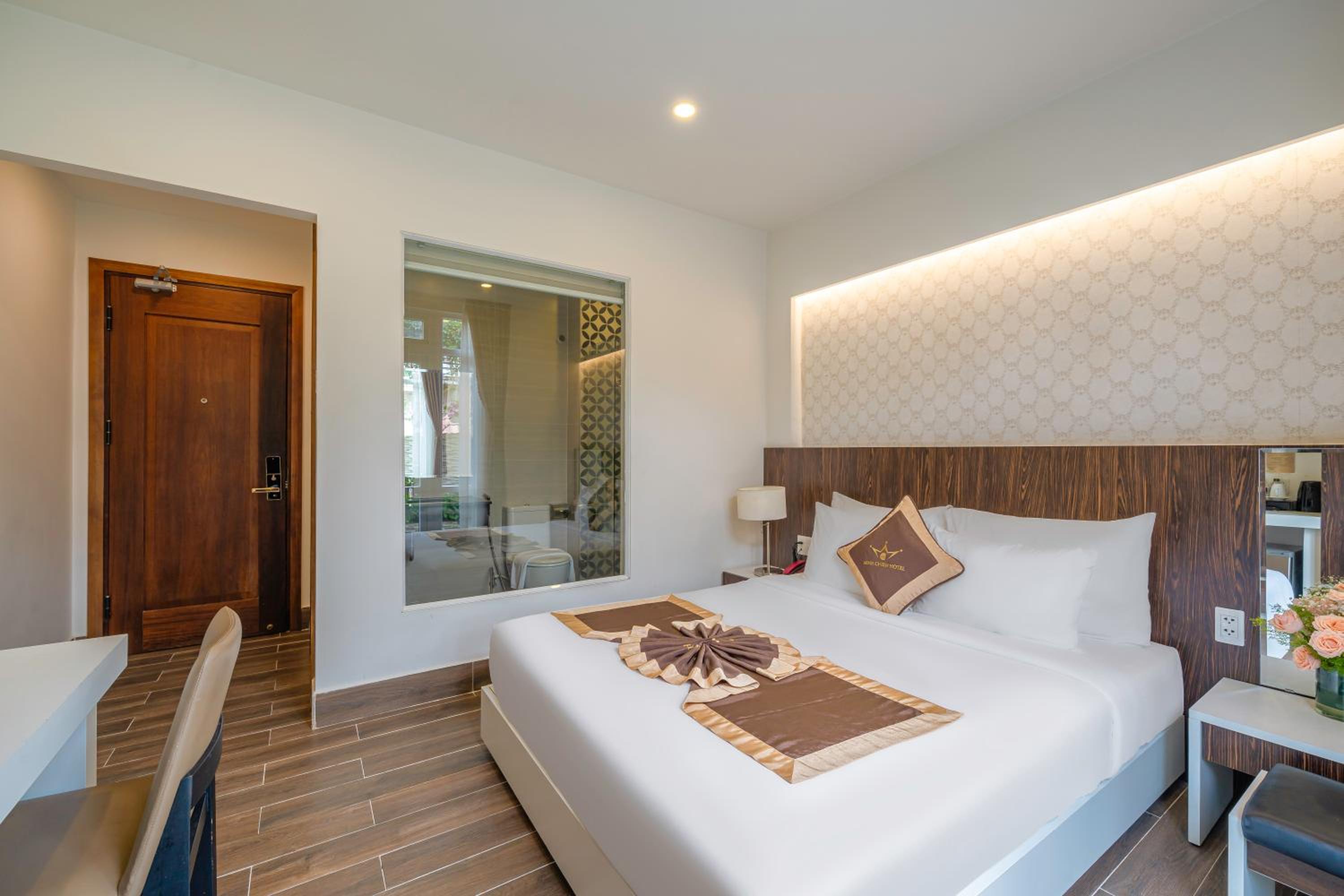 Deluxe Double Room - Photo 10