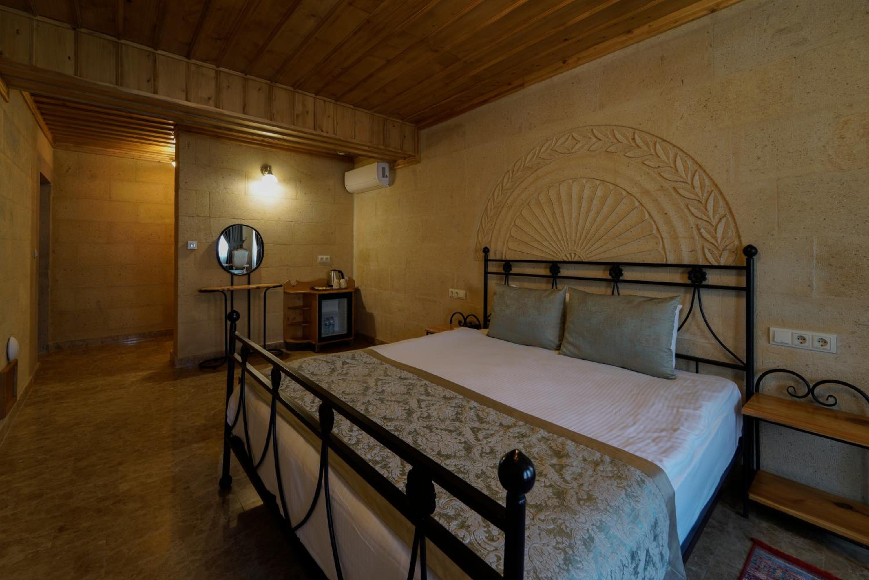 Stone Deluxe Double Room - Photo 7