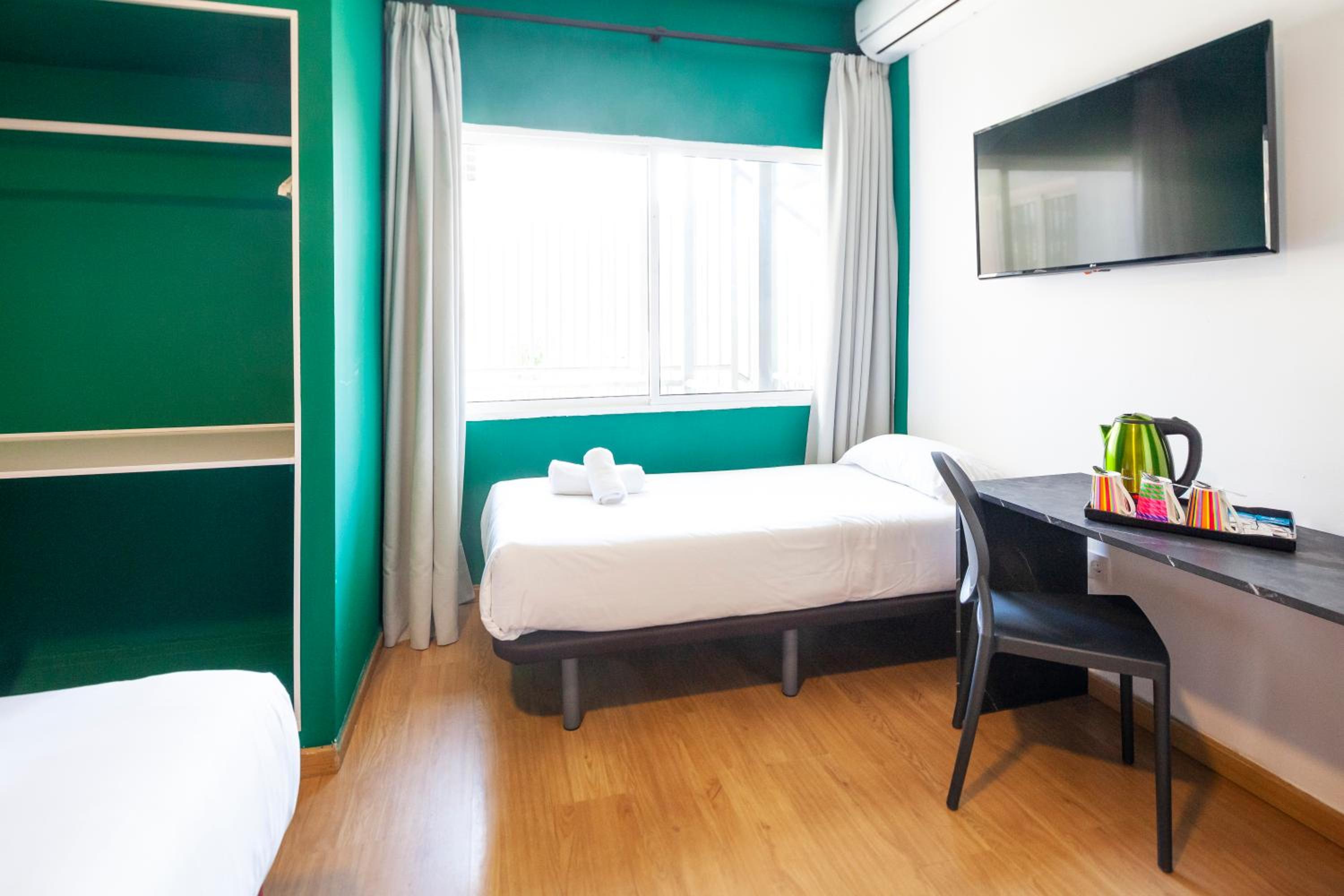 Budget Triple Room - Photo 3