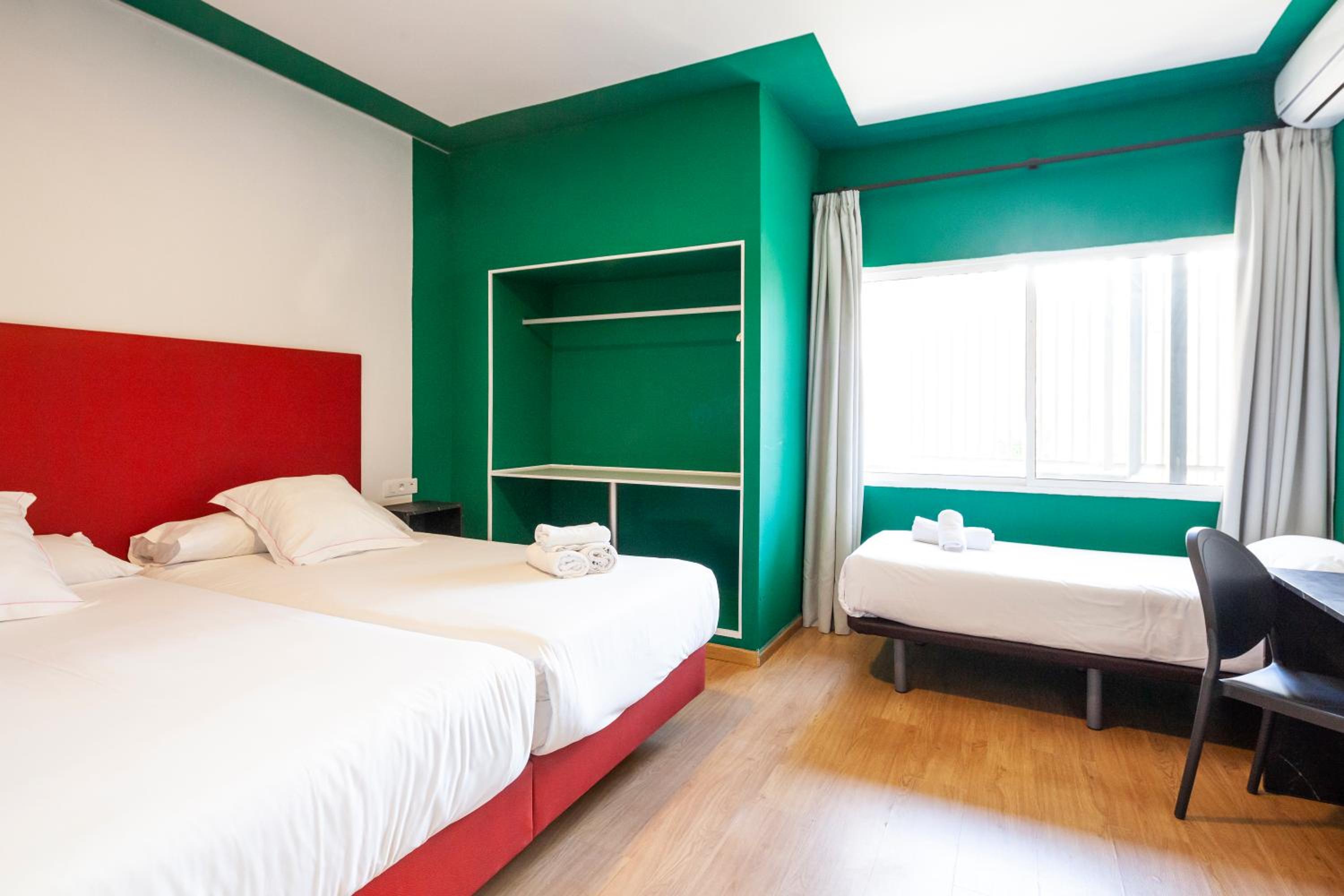 Budget Triple Room - Photo 1