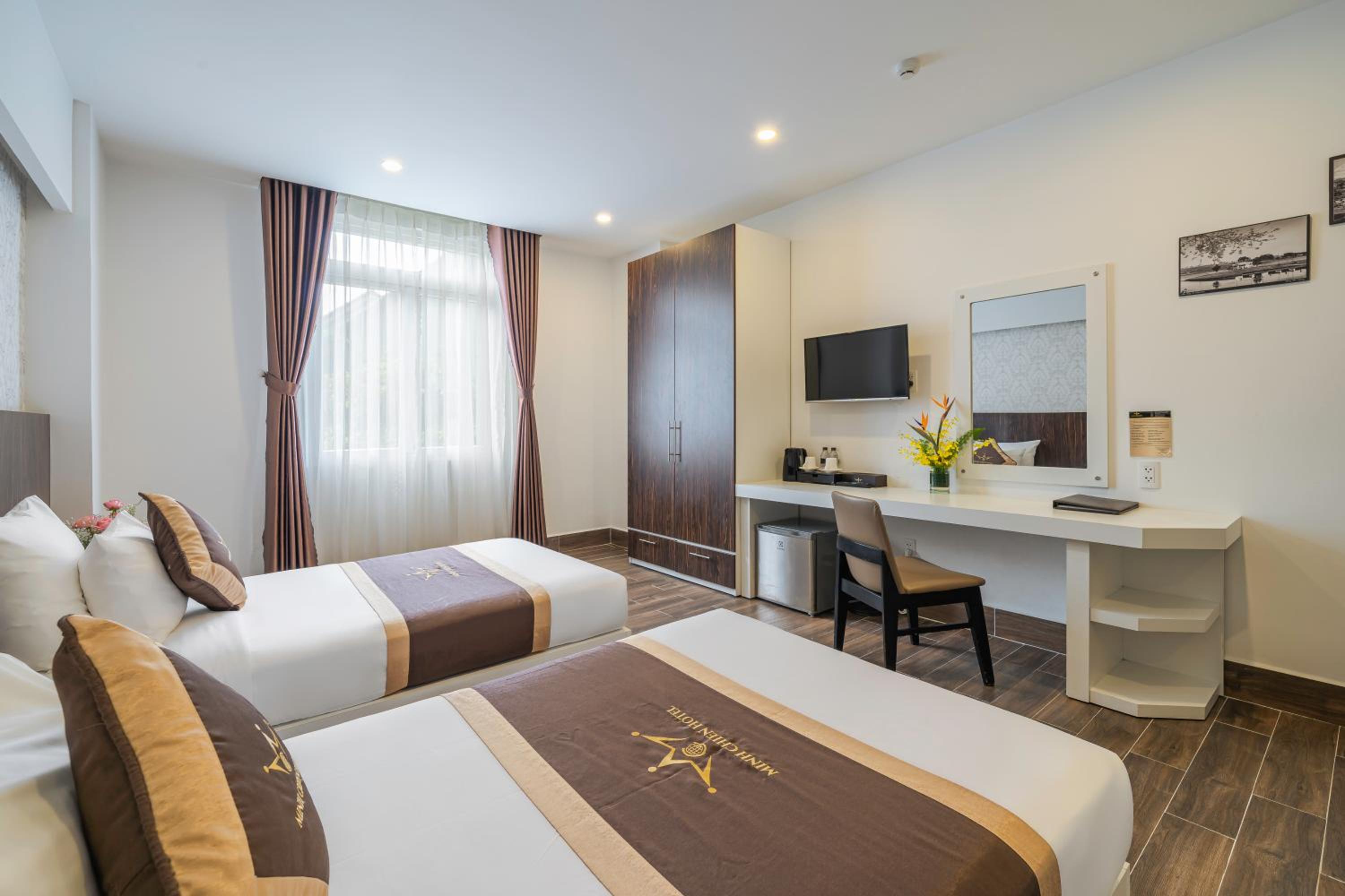 Twin Room with View - Photo 12