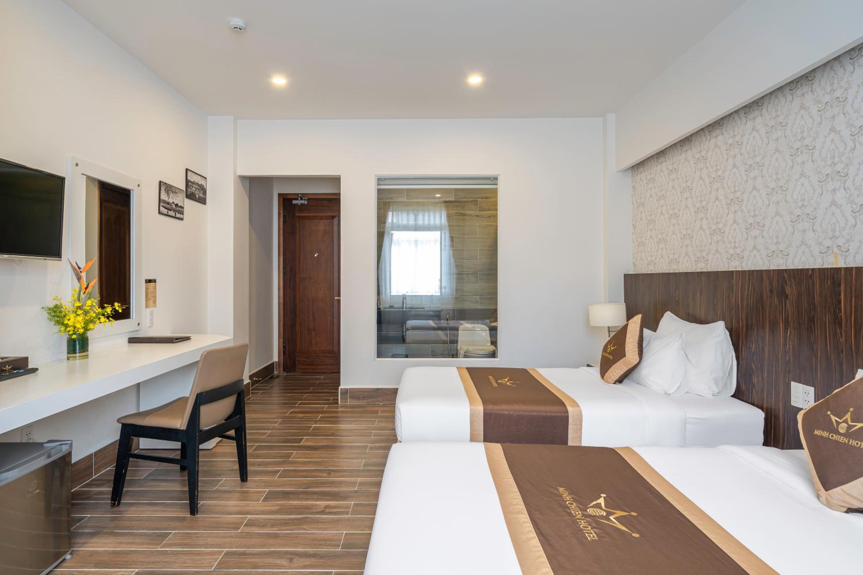 Twin Room with View - Photo 10