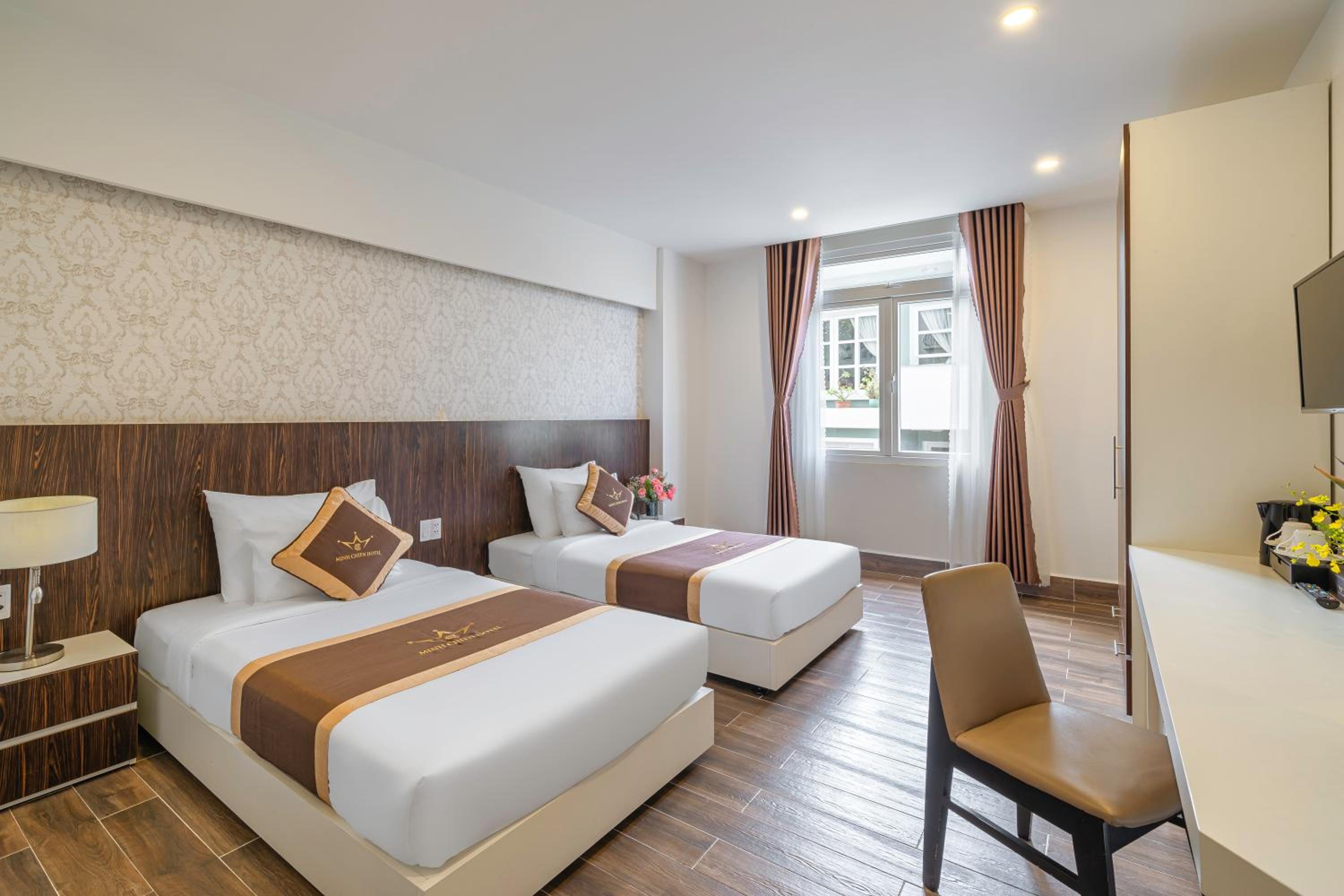 Twin Room with View - Photo 13