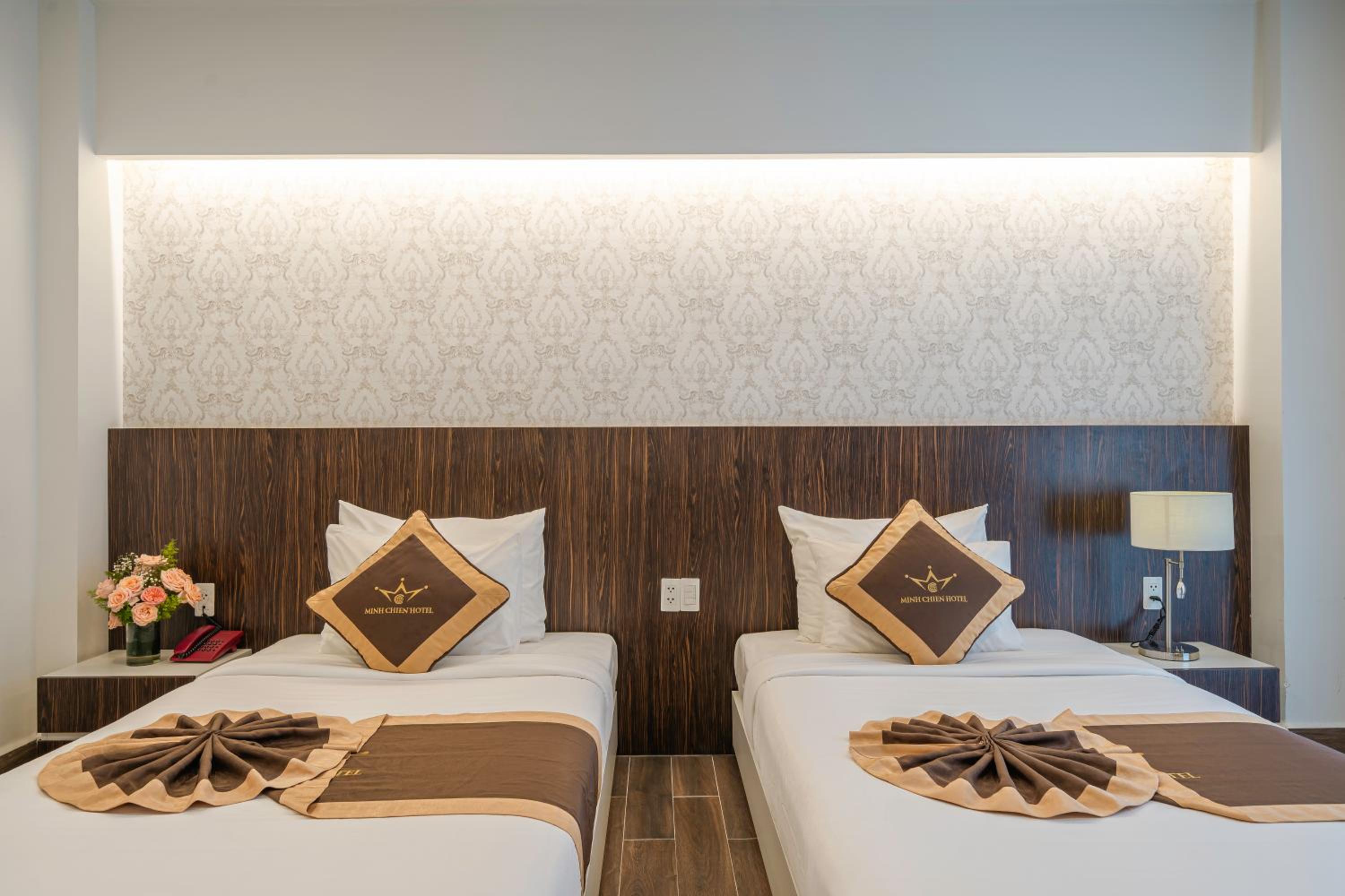 Twin Room with View - Photo 3