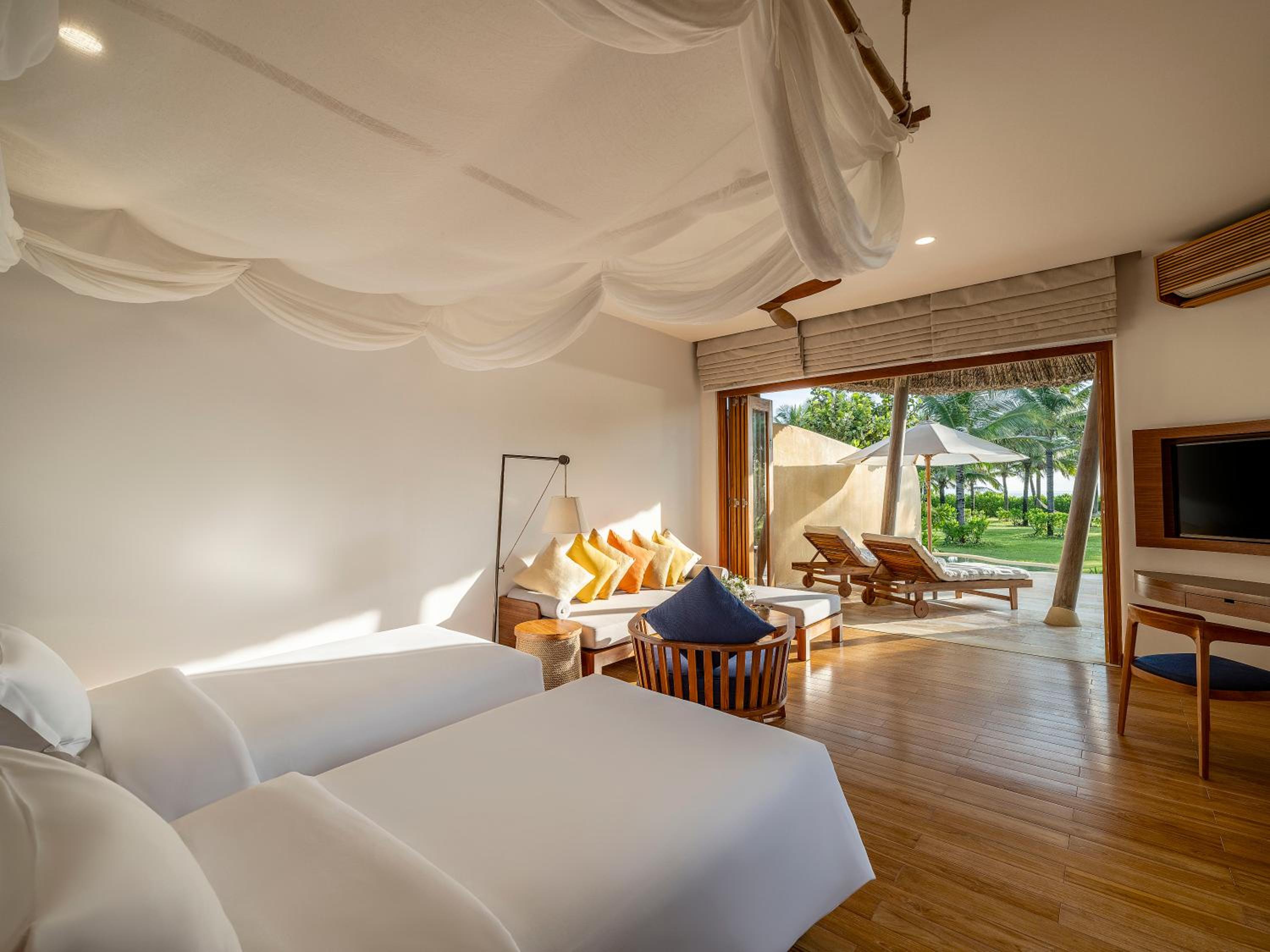 2 Single Beds Beach Front One-Bedroom Pool Villa - Photo 1
