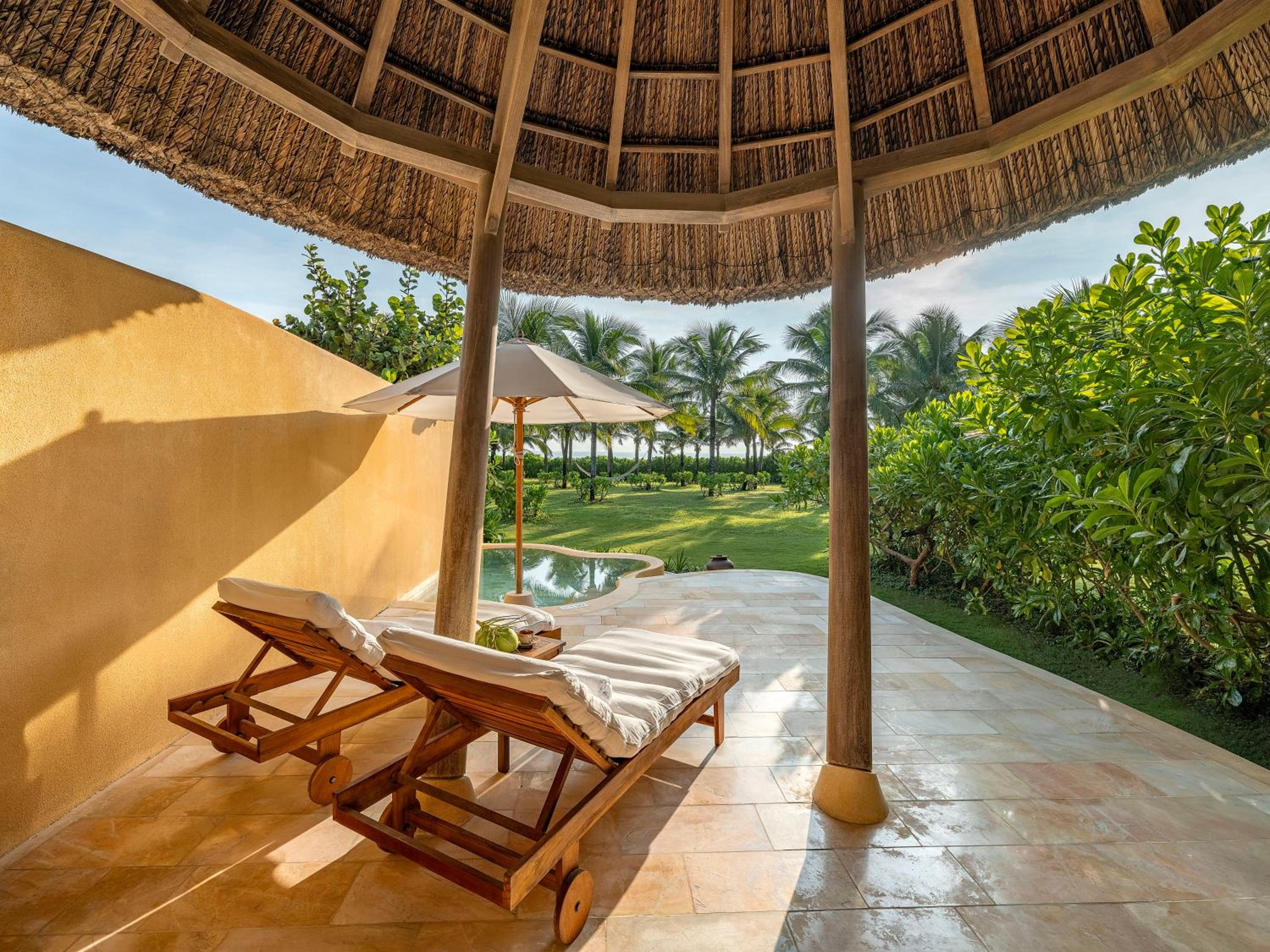 2 Single Beds Beach Front One-Bedroom Pool Villa - Photo 2