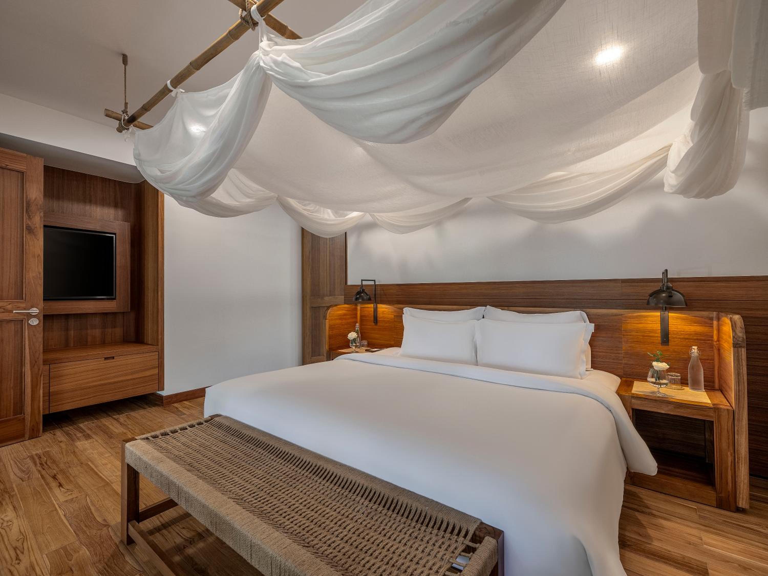Two-Bedroom Pool Villa - Photo 3