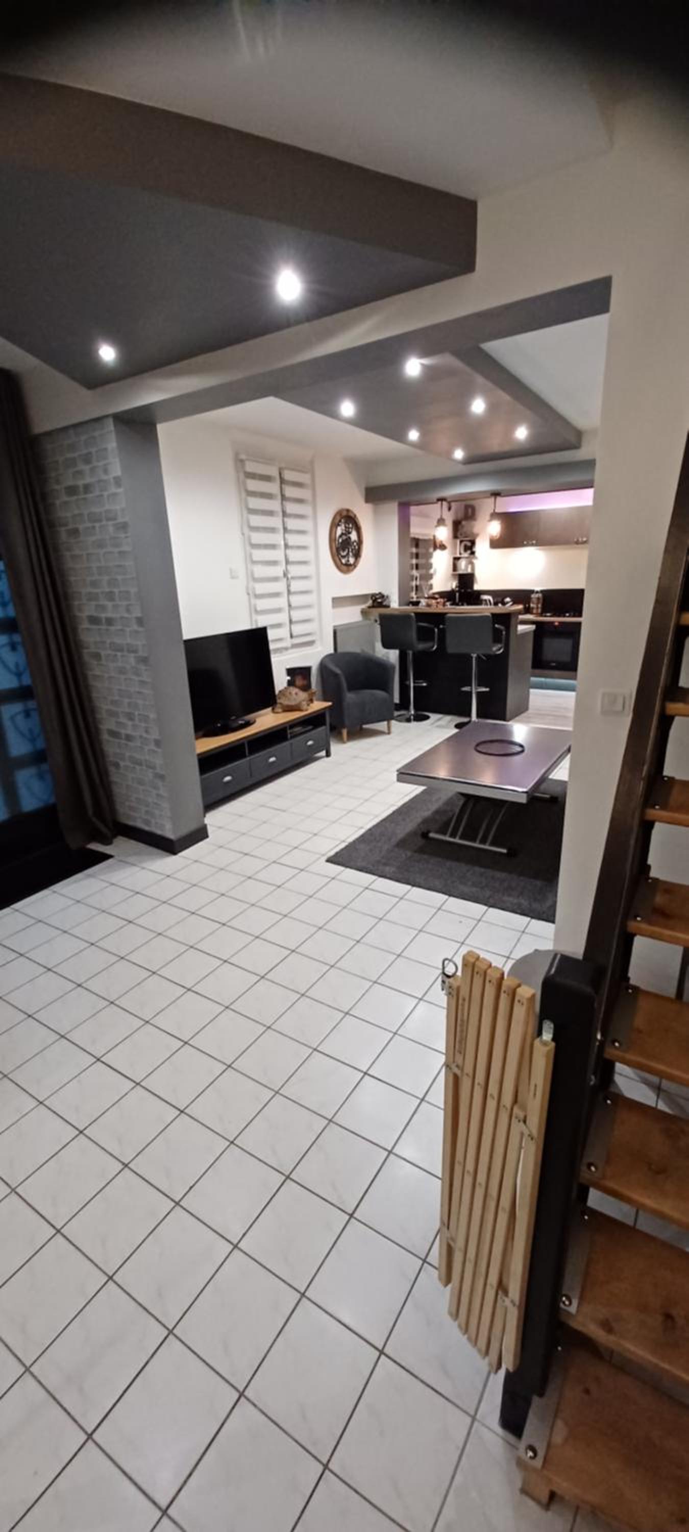 Two-Bedroom House - Photo 4