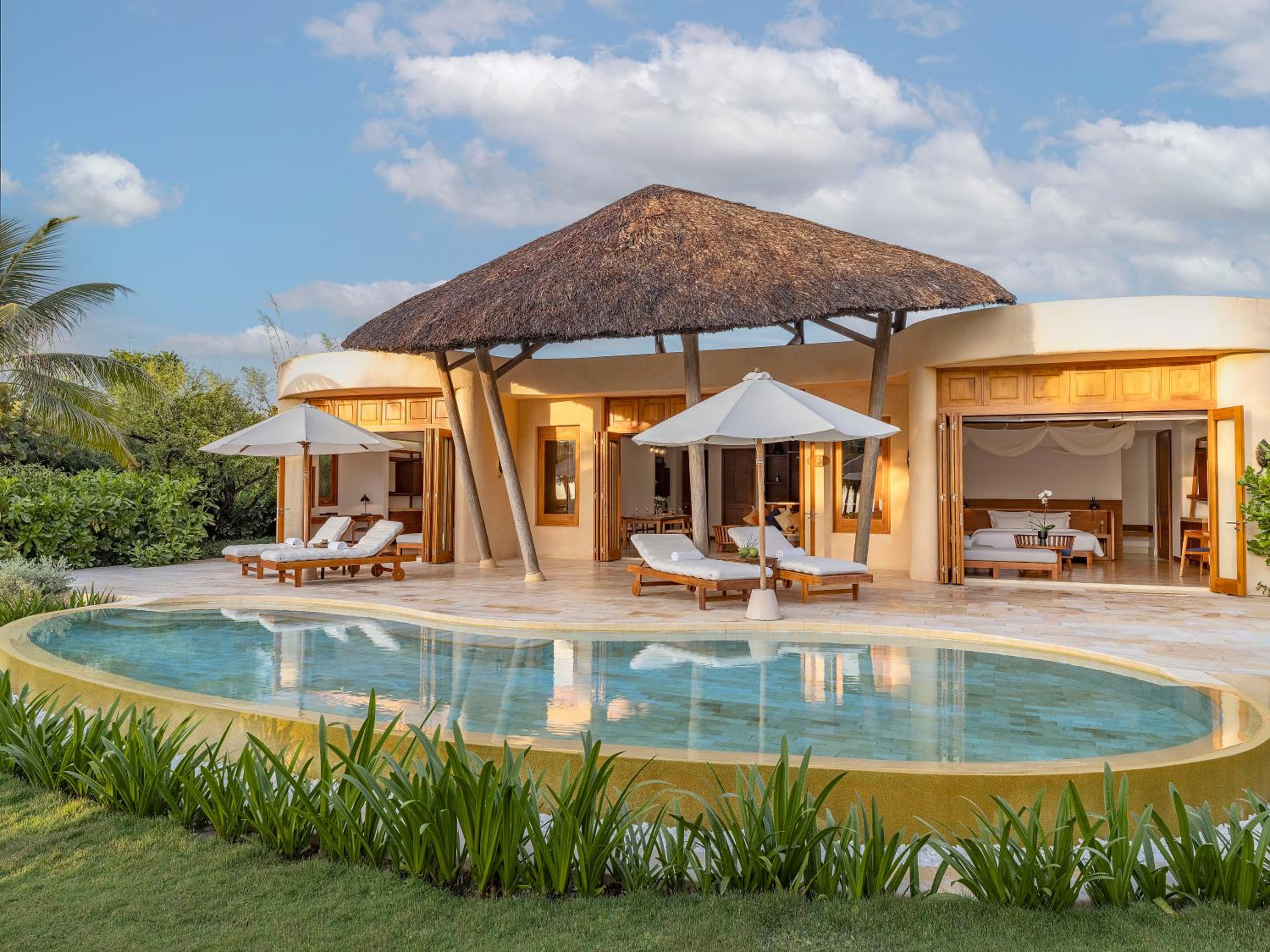 Beach Front Four-Bedroom Pool Villa - Photo 8