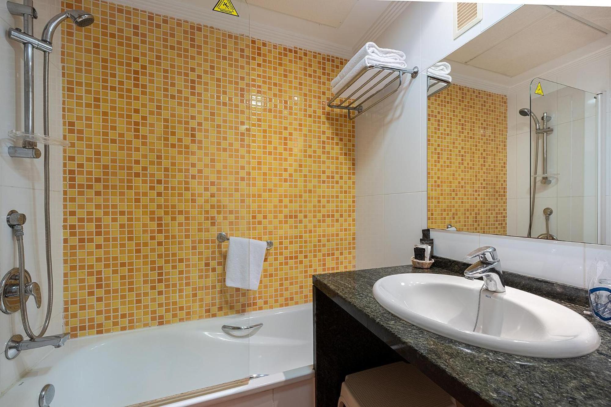 Habitación Doble o con Dos Camas