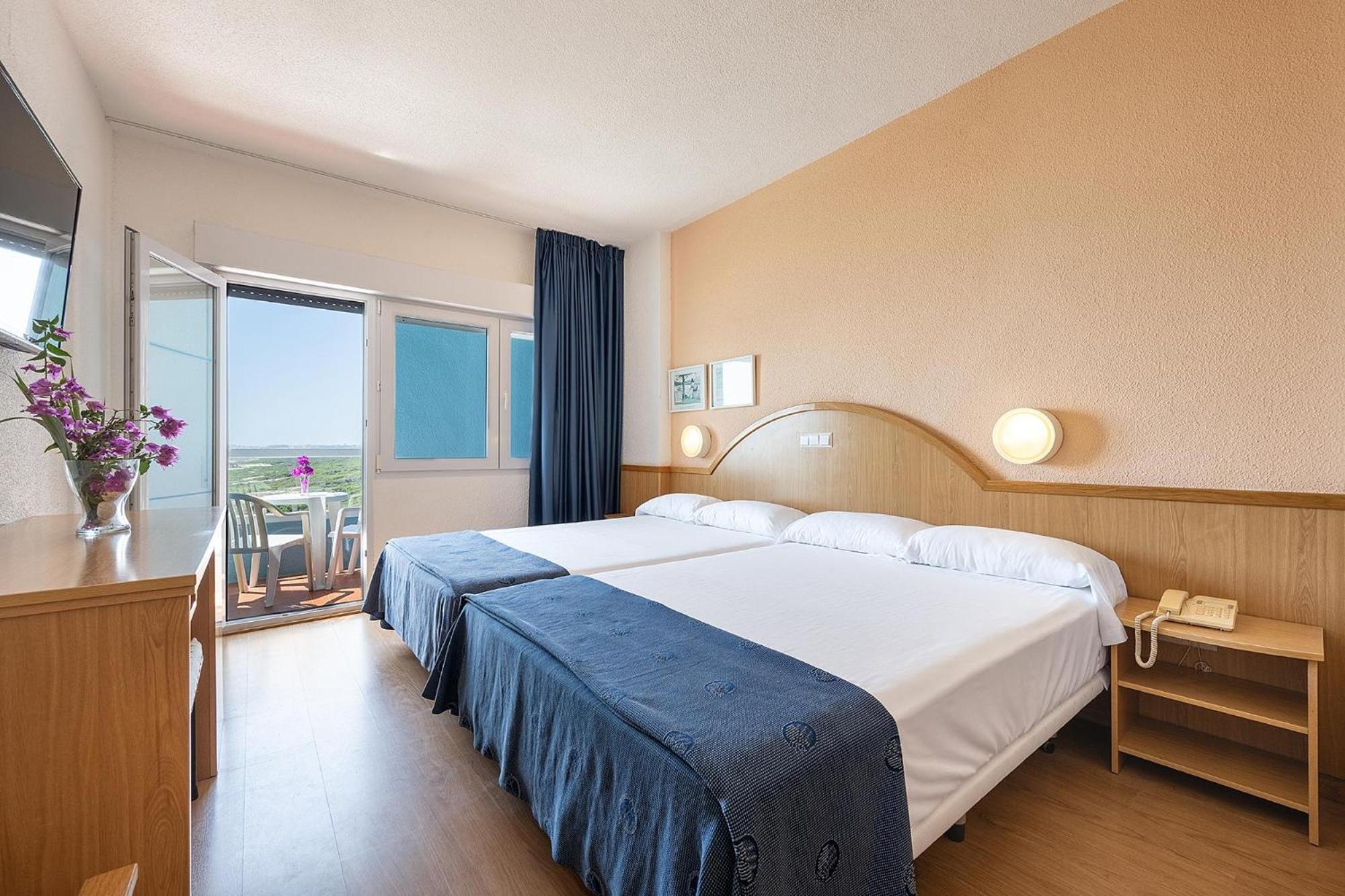 Habitación Familiar (2 Adultos + 2 Niños)