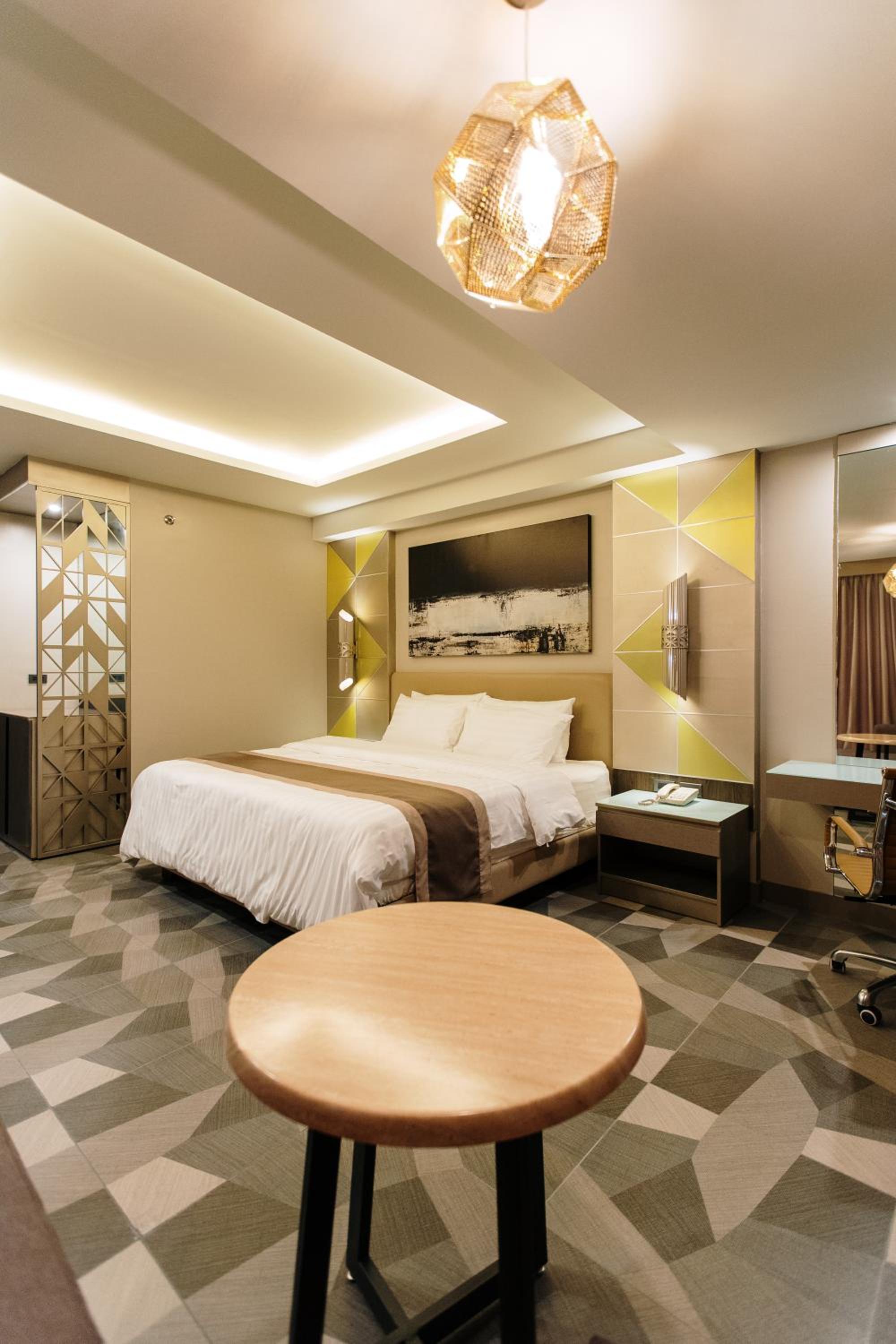 Superior King Room - Photo 7