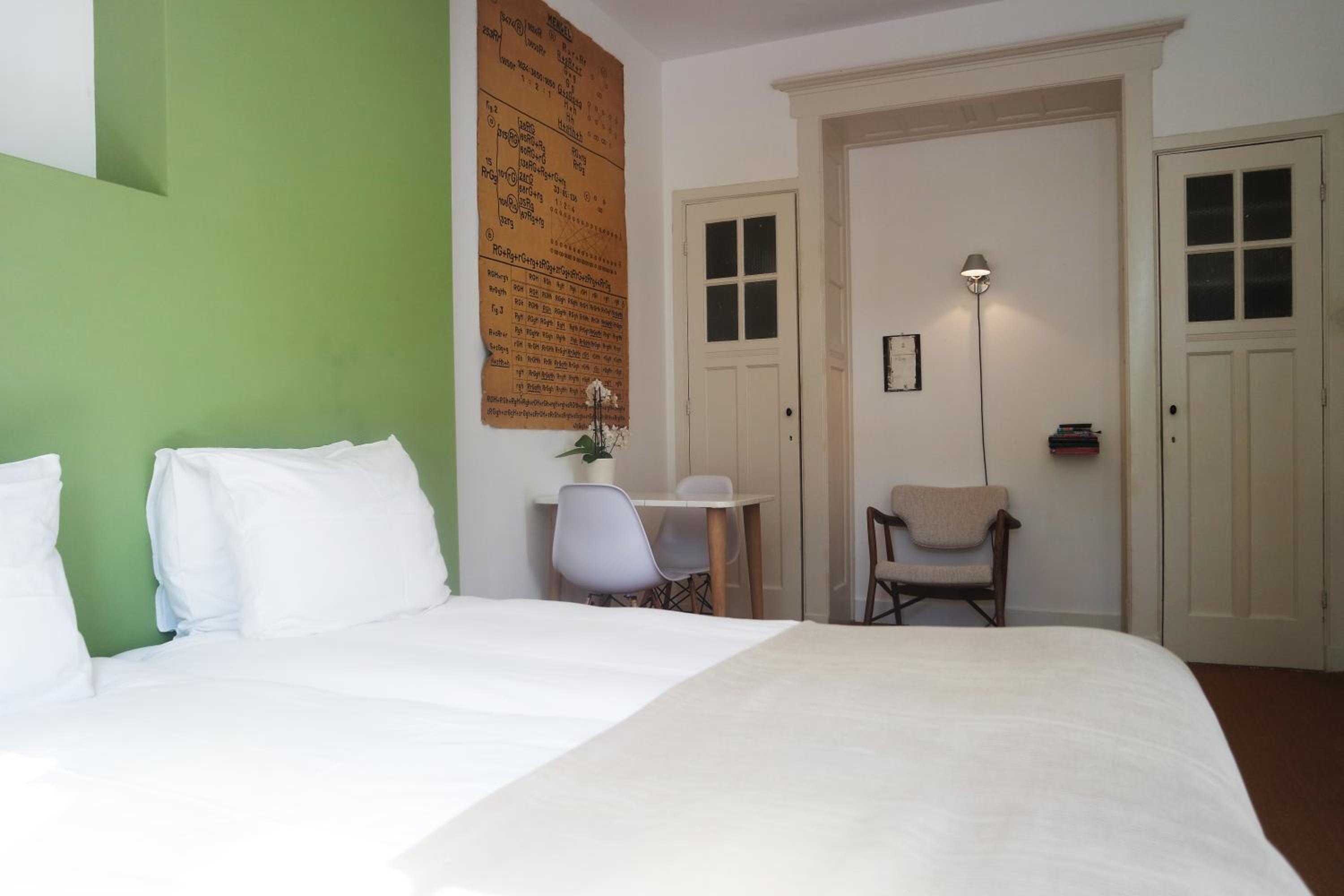 Twin Room - Photo 3