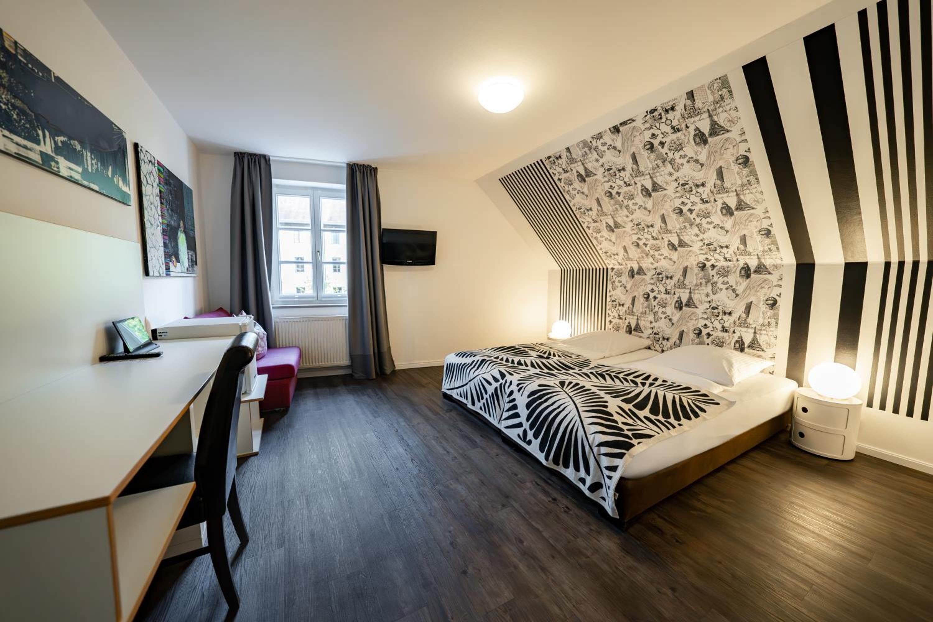 Double Room - Photo 8
