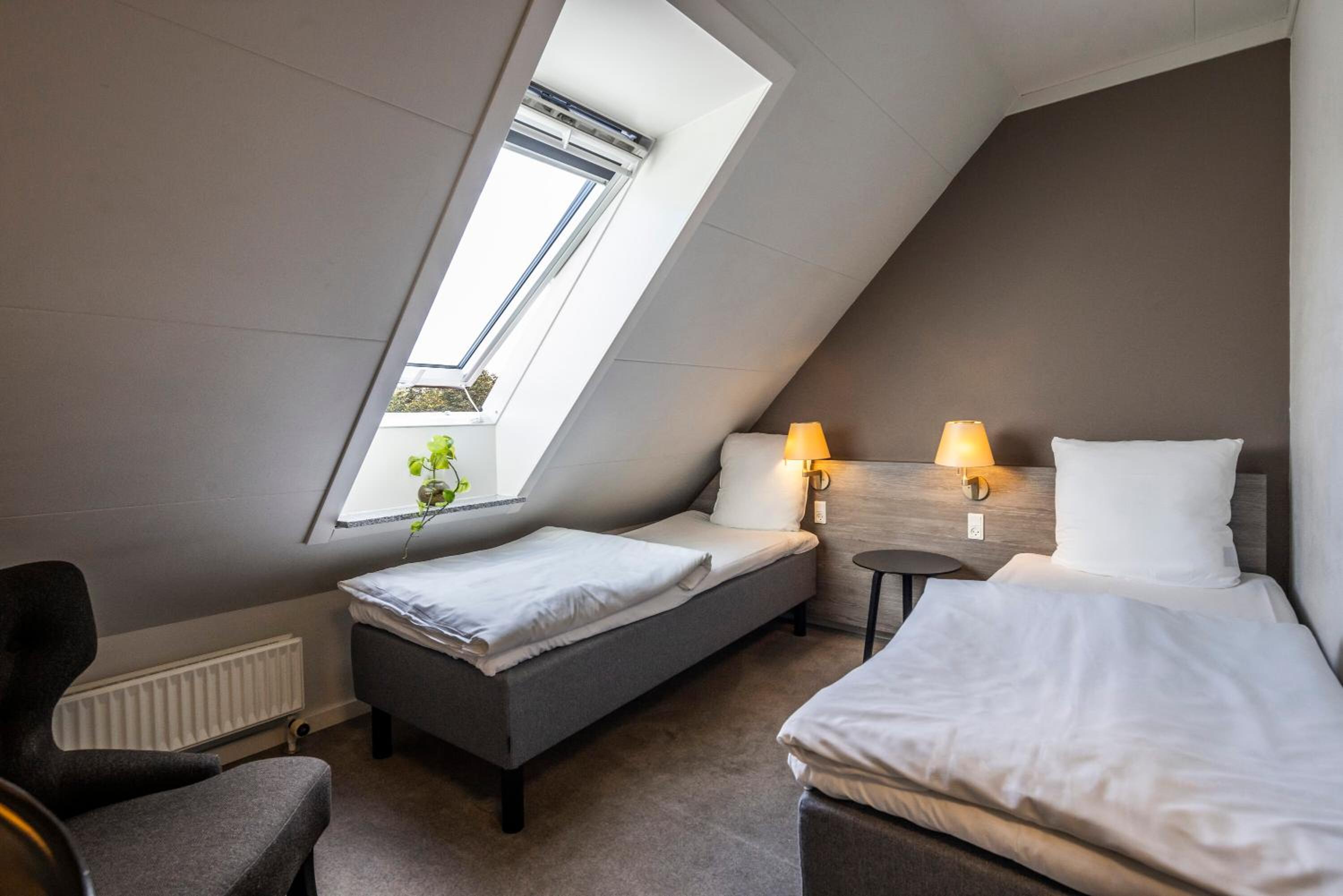 Small Double Room - Photo 2