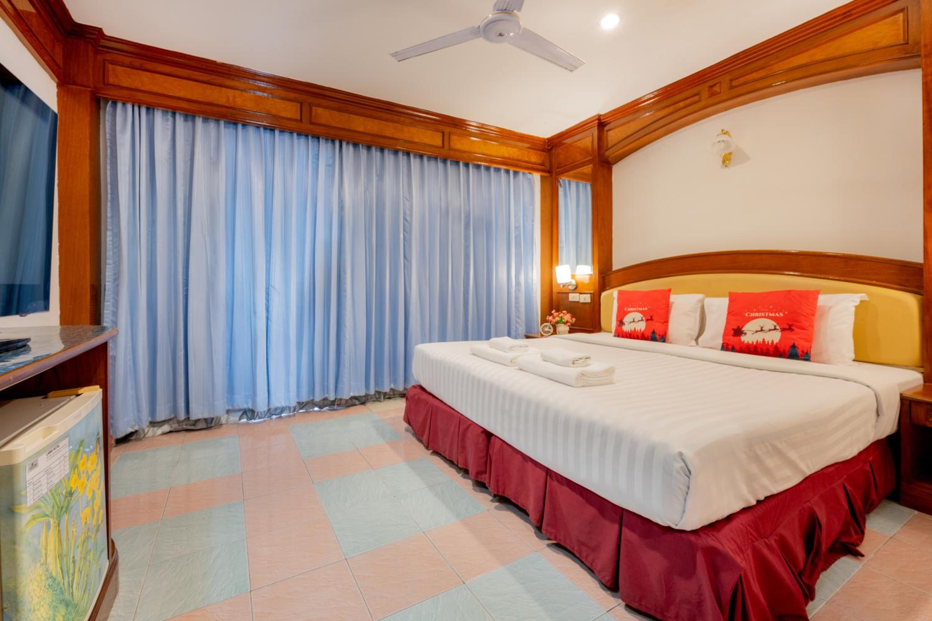Standard Double Room - Photo 8
