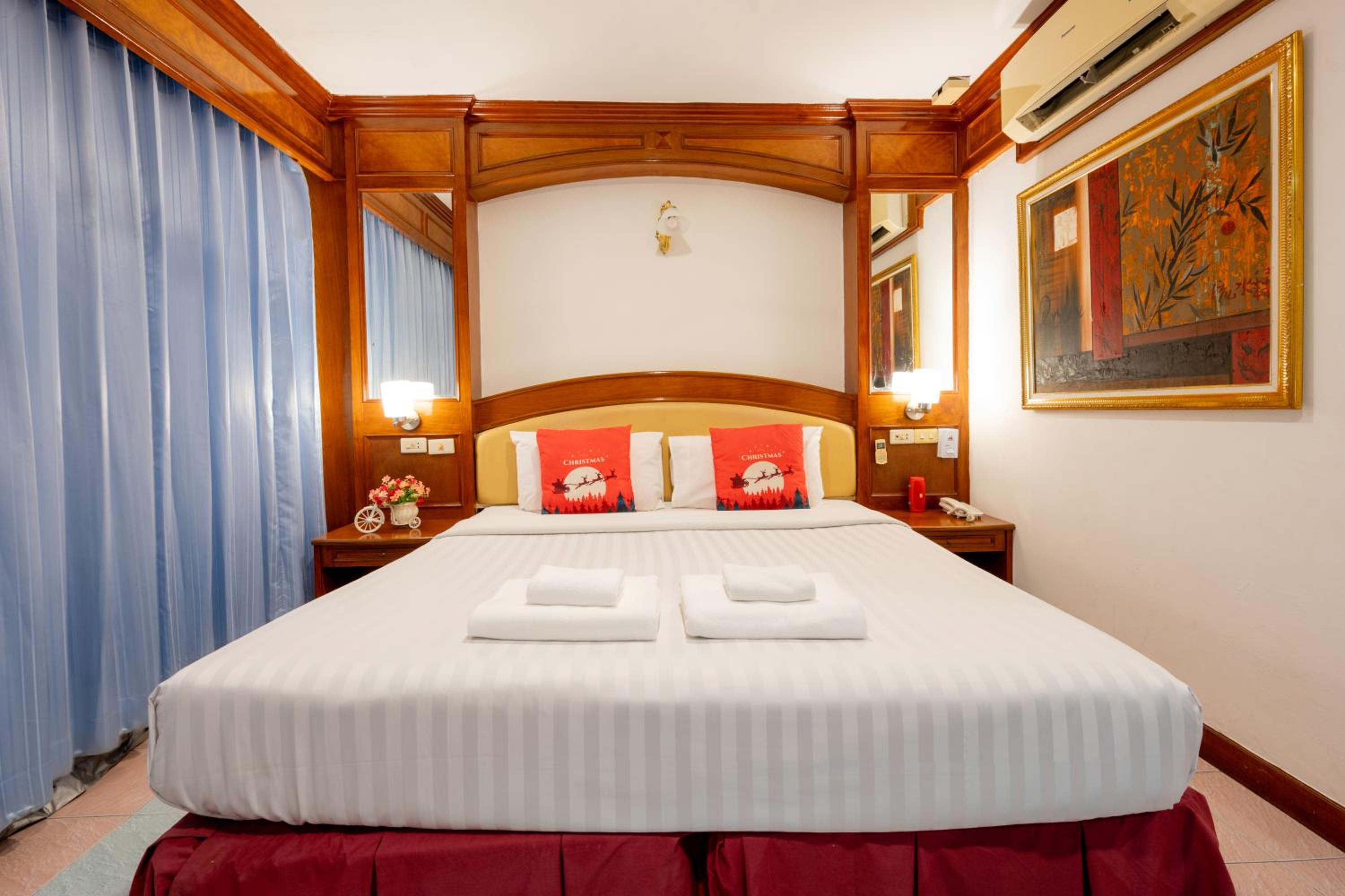 Standard Double Room - Photo 9