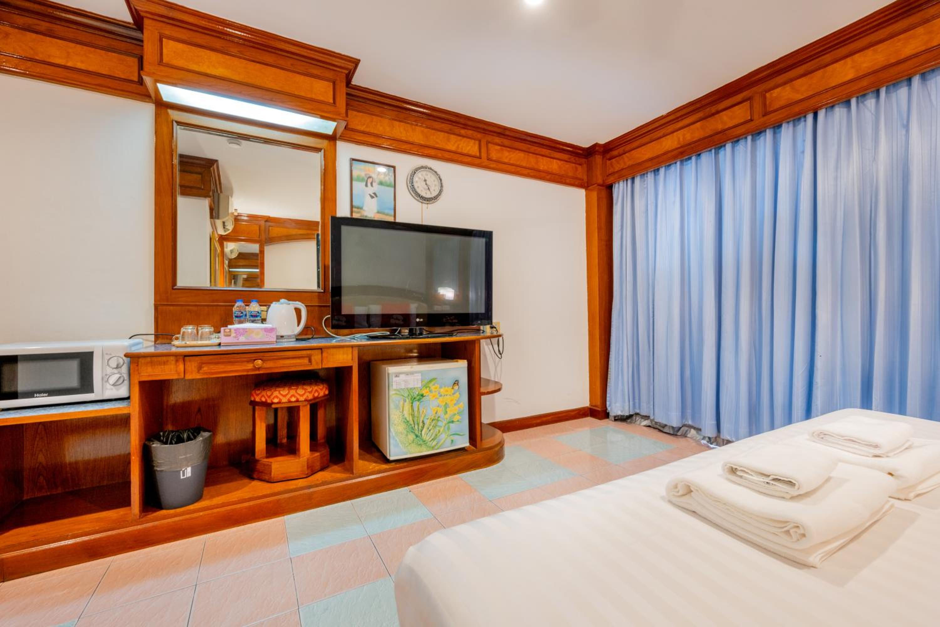 Standard Double Room - Photo 7