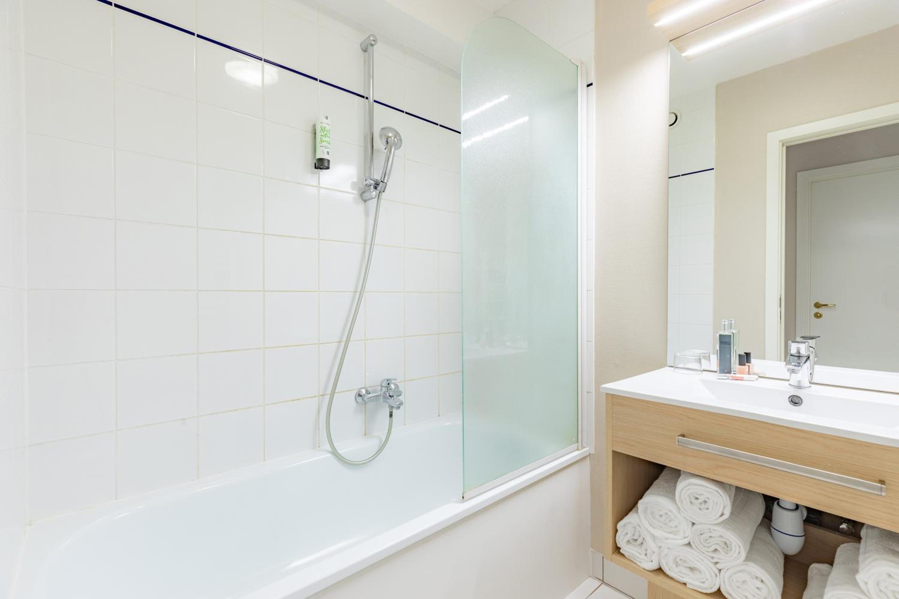 Two-Bedroom Apartment - Photo 8