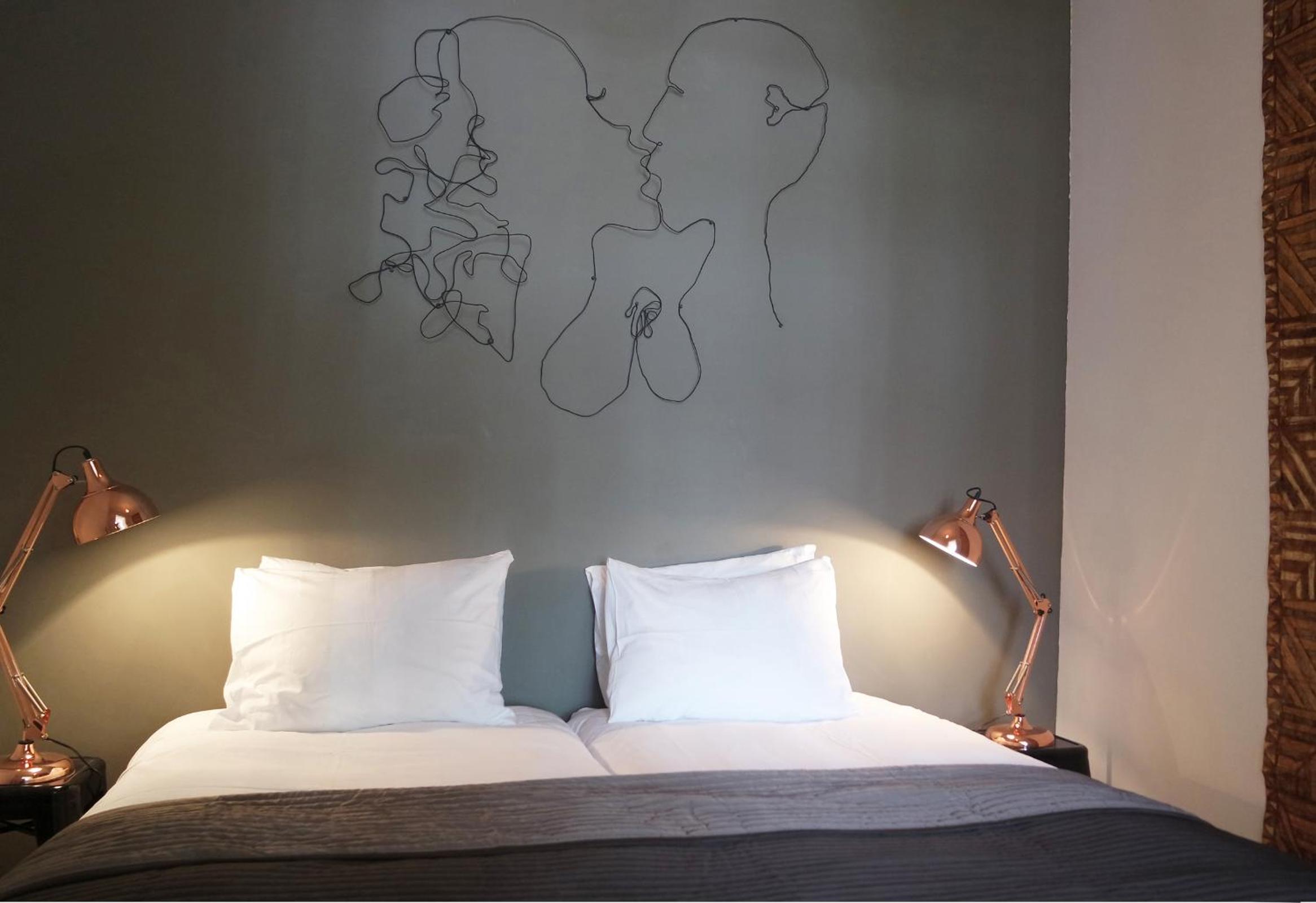 Luxury Twin Room - Photo 8