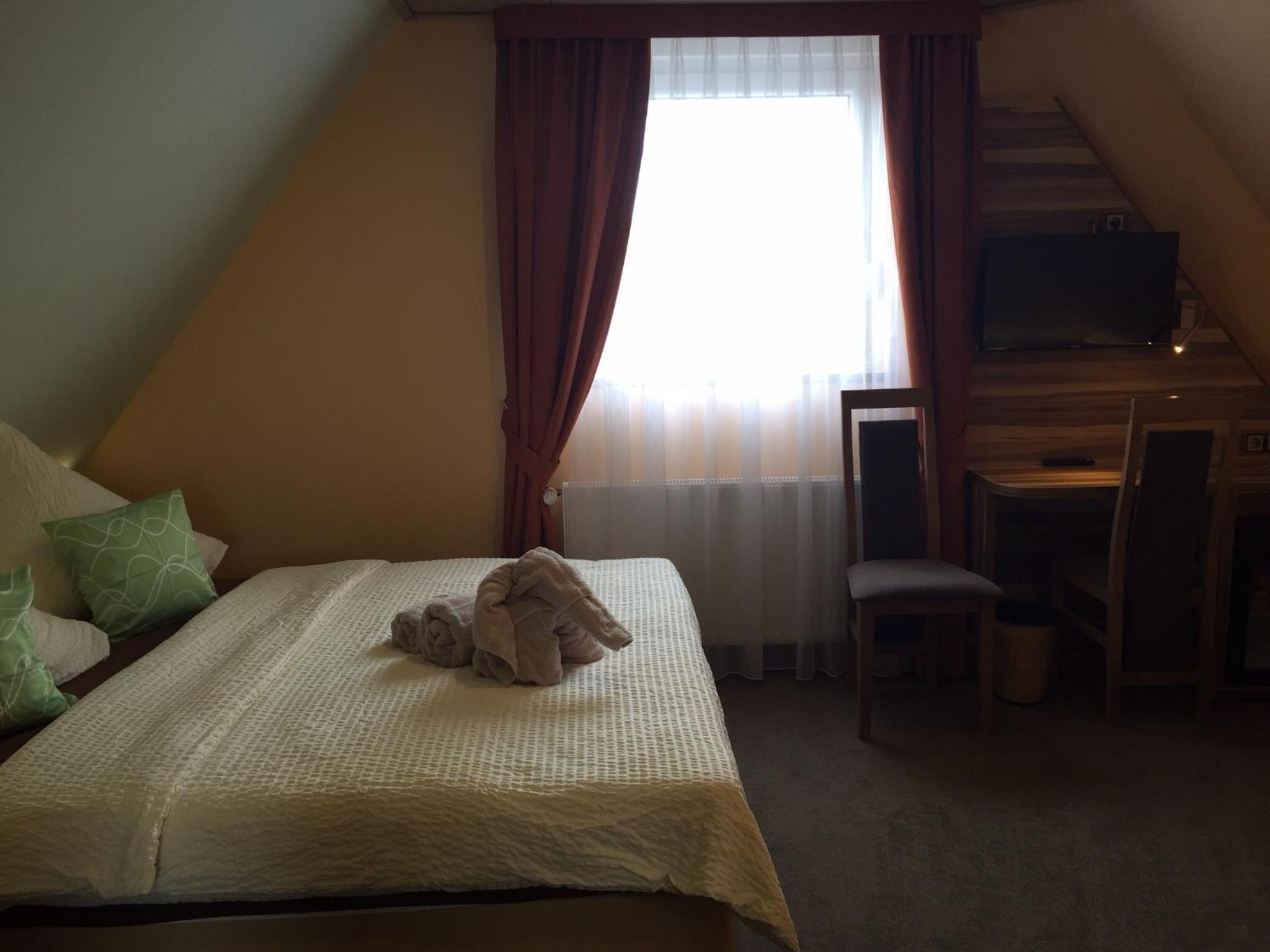 Triple Room - Photo 1
