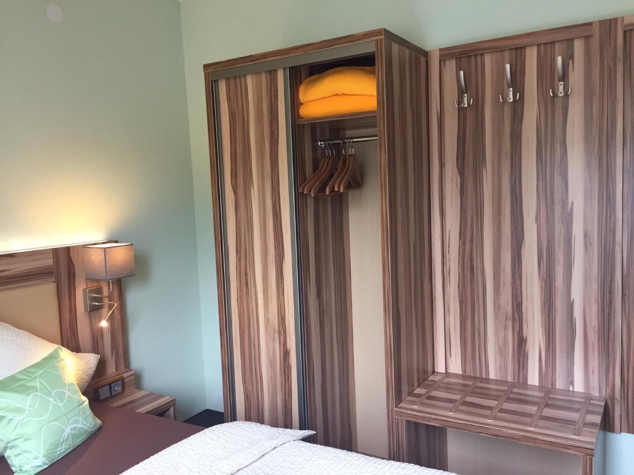 Basic Double Room without Shower - Photo 1