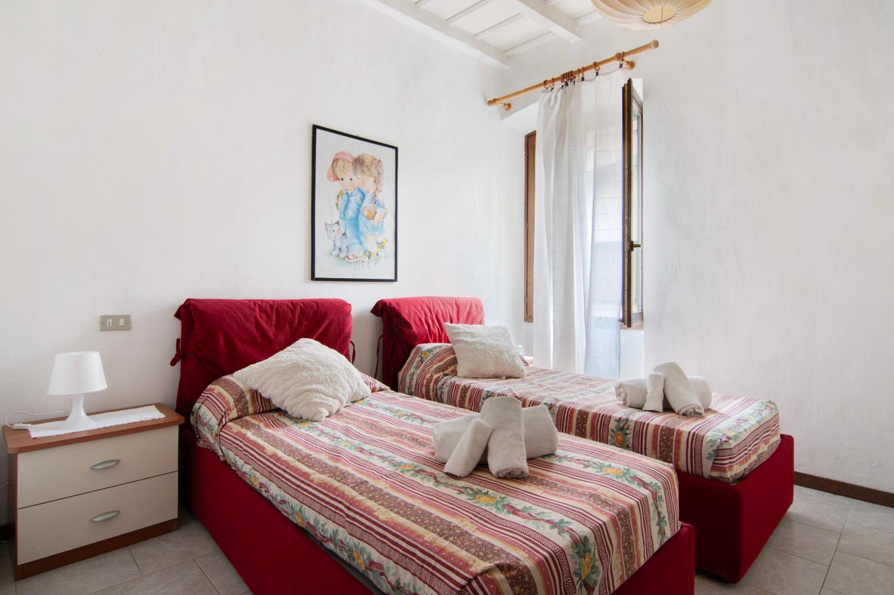 Two-Bedroom Deluxe Apartment with Balcony