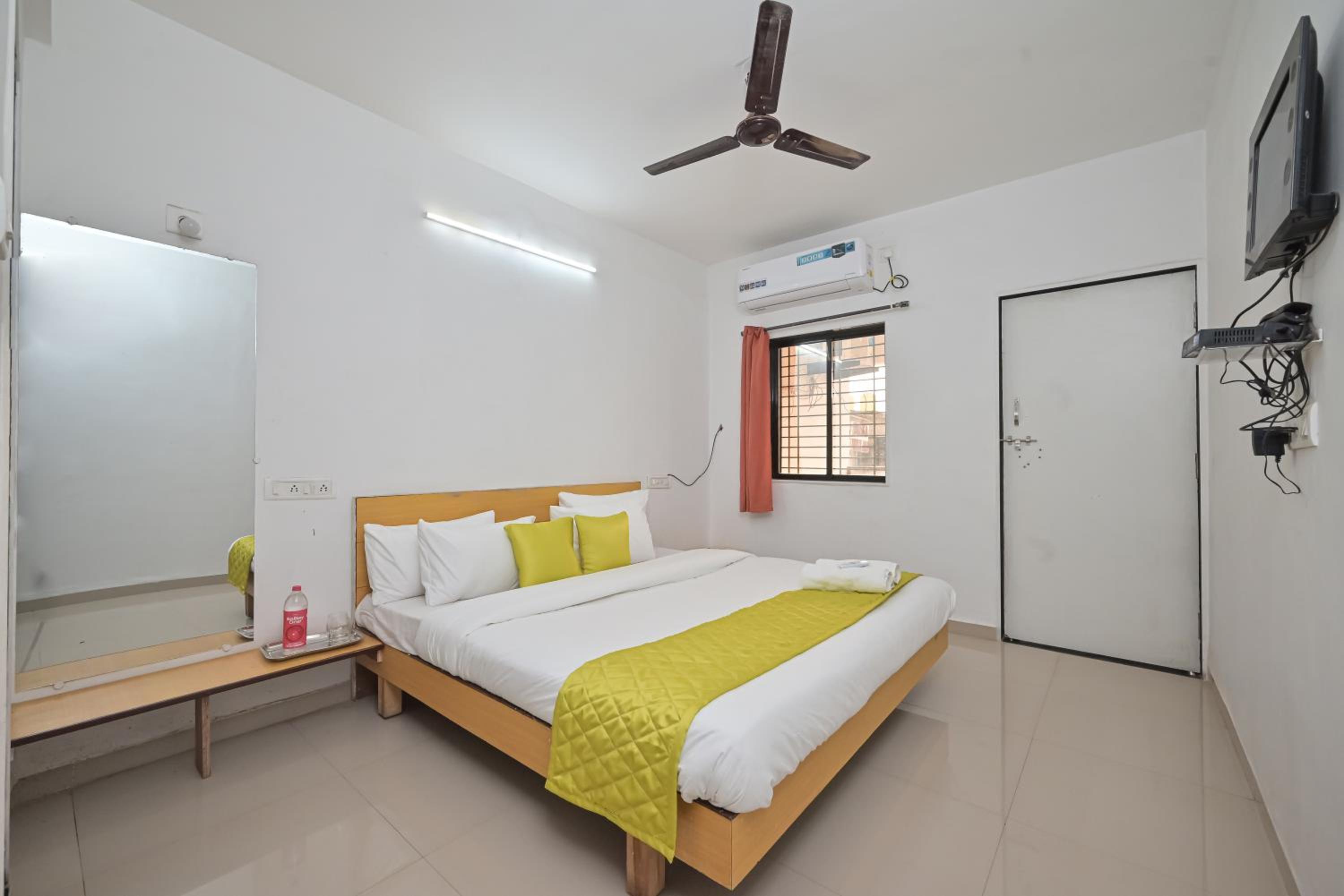 Three-Bedroom Villa photo 1