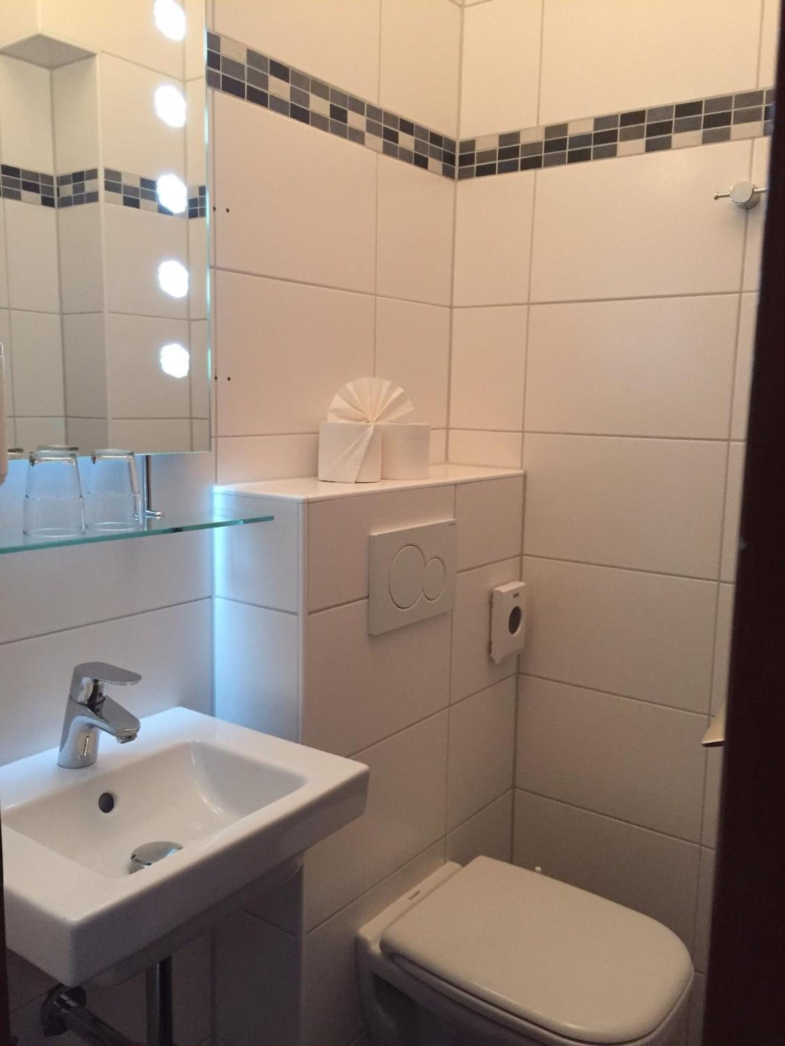 Double Room - Photo 5