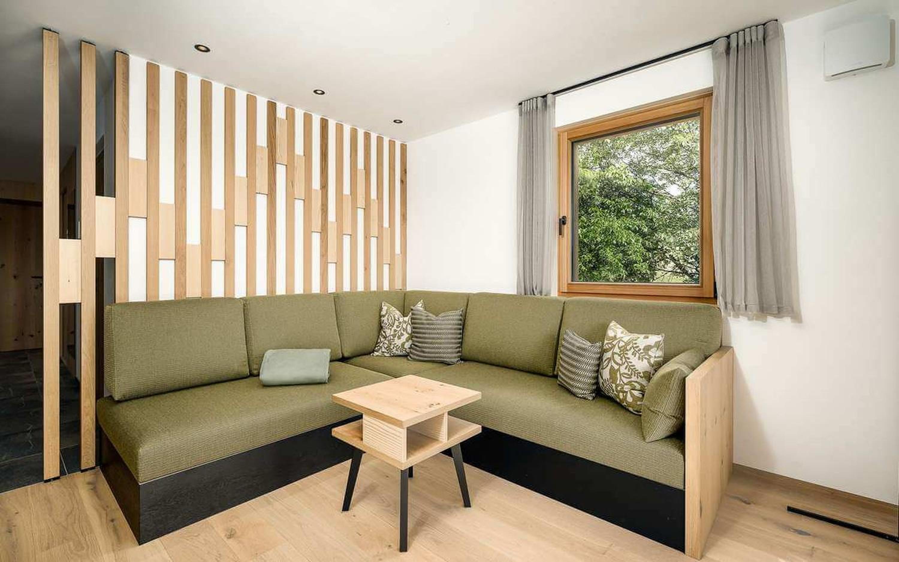 Two-Bedroom Deluxe Apartment with Garden View photo 3